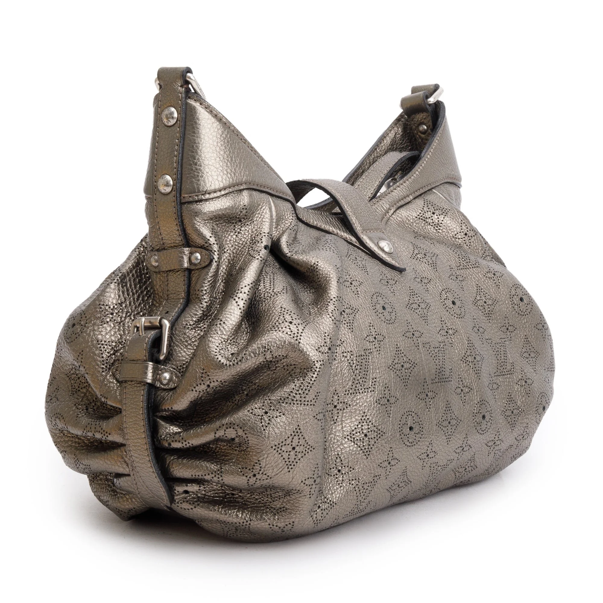 Louis-Vuitton-Metallic-Monogram-Mahina-Leather-XS-Hobo-6.jpg
