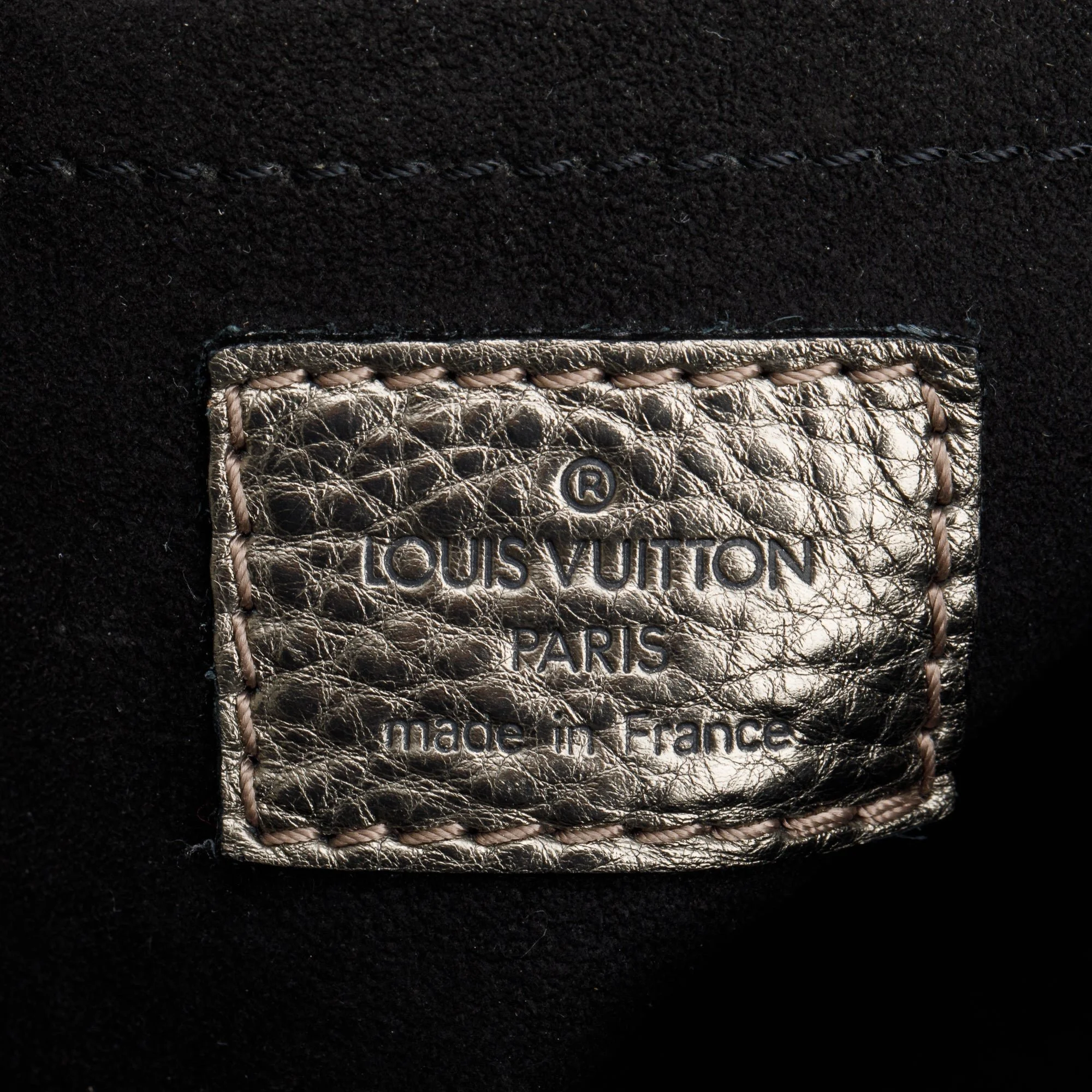 Louis-Vuitton-Metallic-Monogram-Mahina-Leather-XS-Hobo-9.jpg