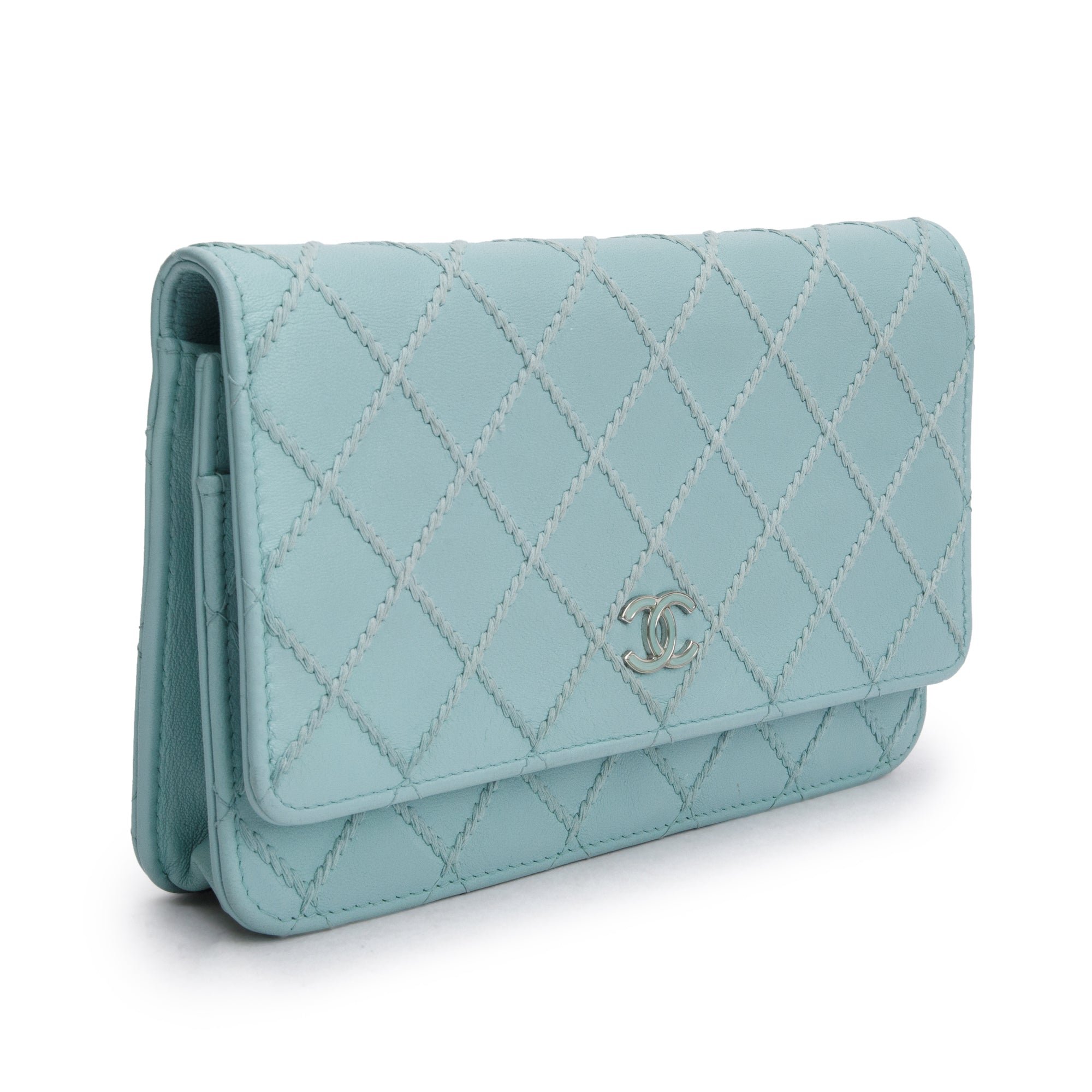 Chanel-Turquoise-Quilted-Calfskin-Leather-Diamond-Stitch-Wallet-on-Chain-w-Authenticity-Card-4.jpg