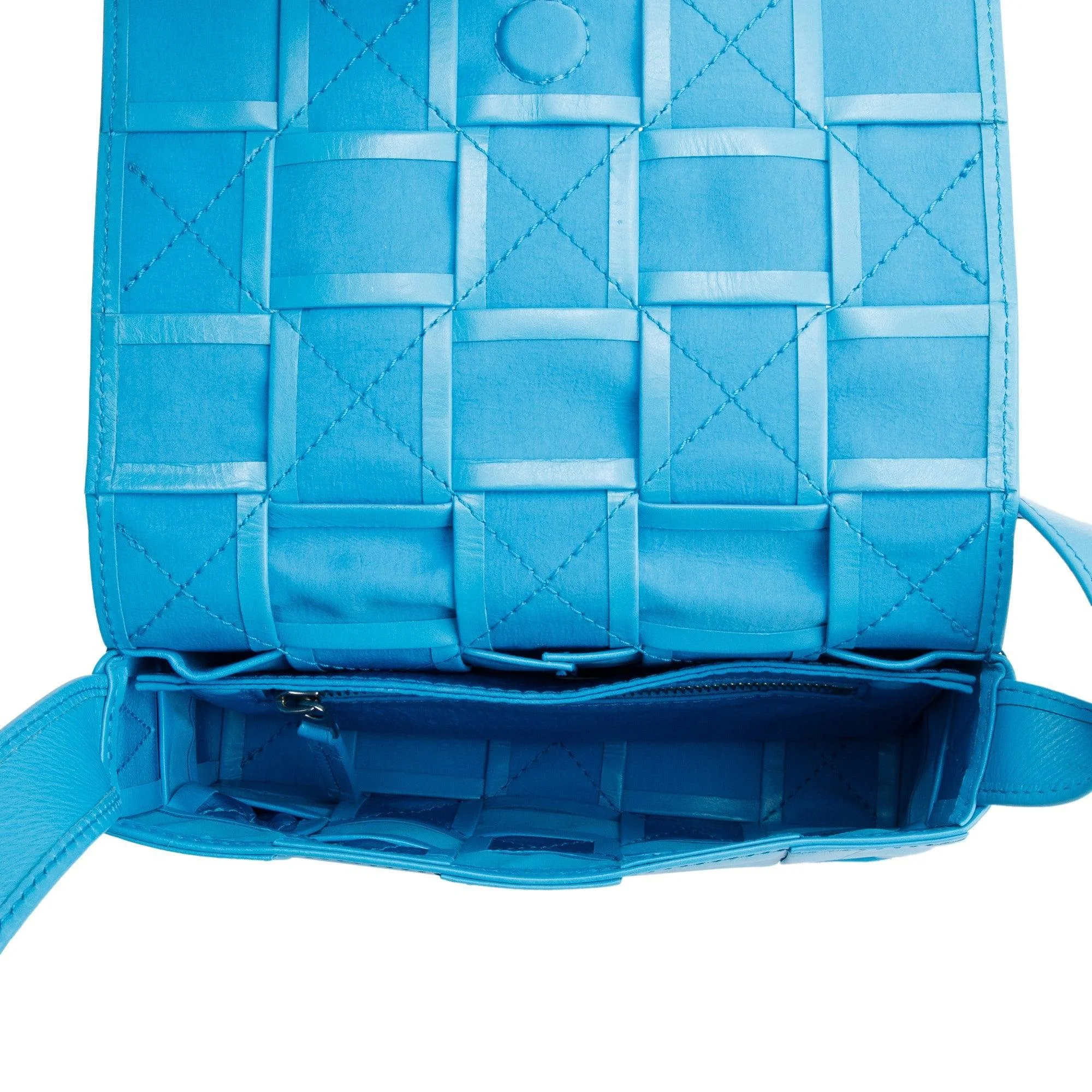Bottega-Veneta-Blue-Leather-Intrecciato-Small-Cassette-Bag-7.jpg
