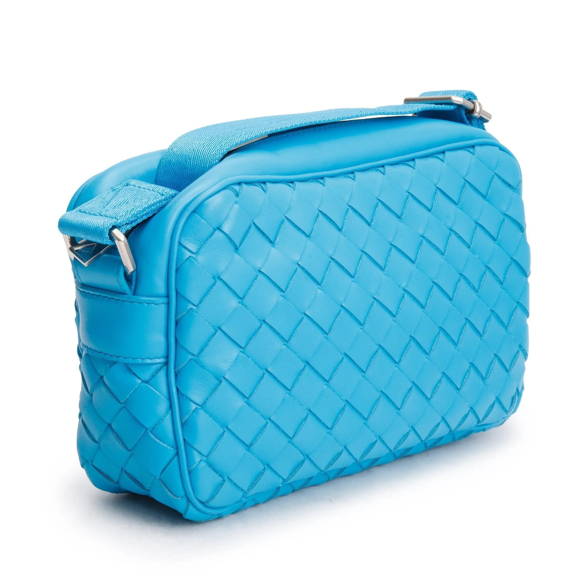 Bottega-Veneta-Blue-Intrecciato-Leather-Camera-Bag-6.jpg