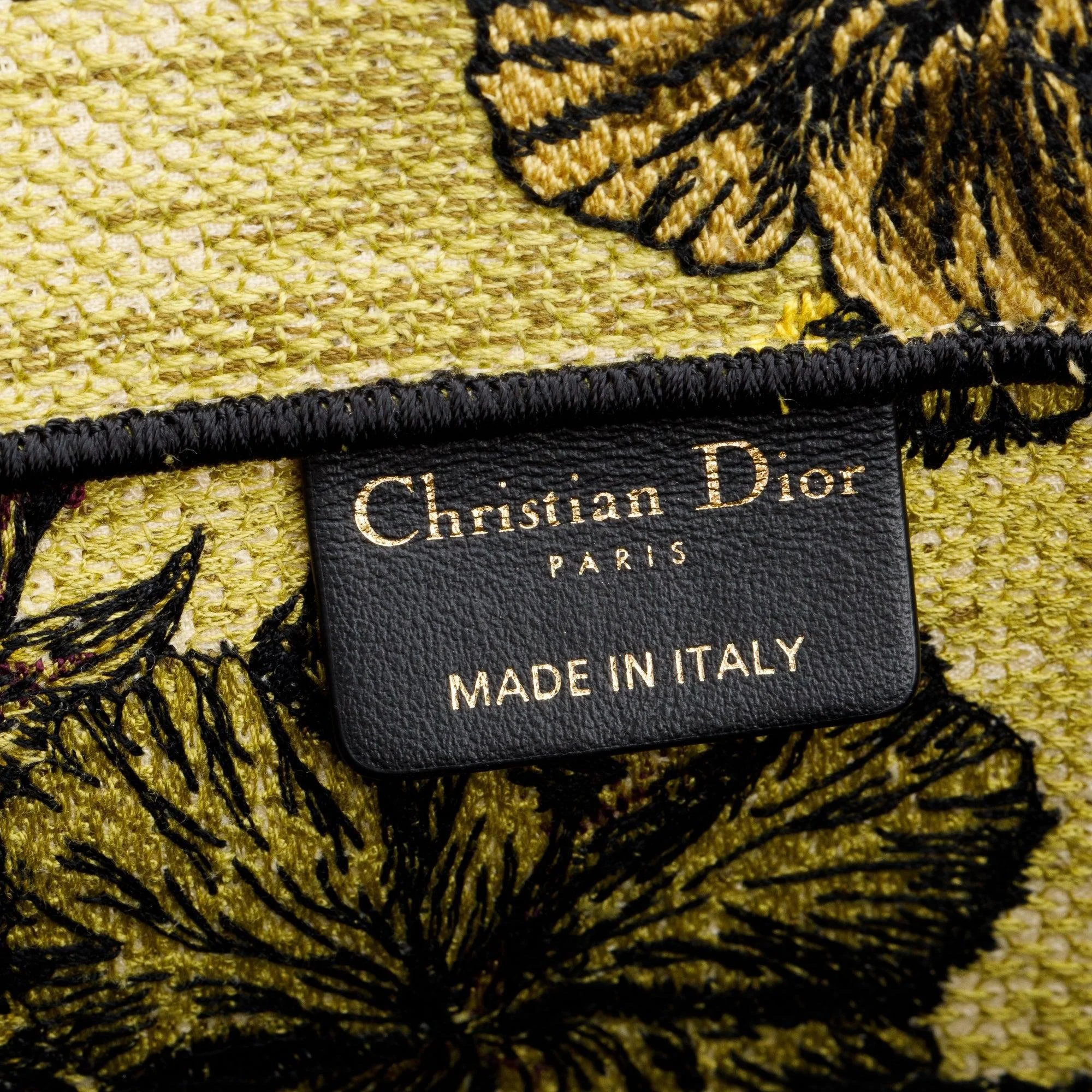 Christian-Dior-2023-Medium-Toile-de-Jouy-Voyage-Embroidery-Canvas-Book-Tote-w-Box-Receipt-8.jpg