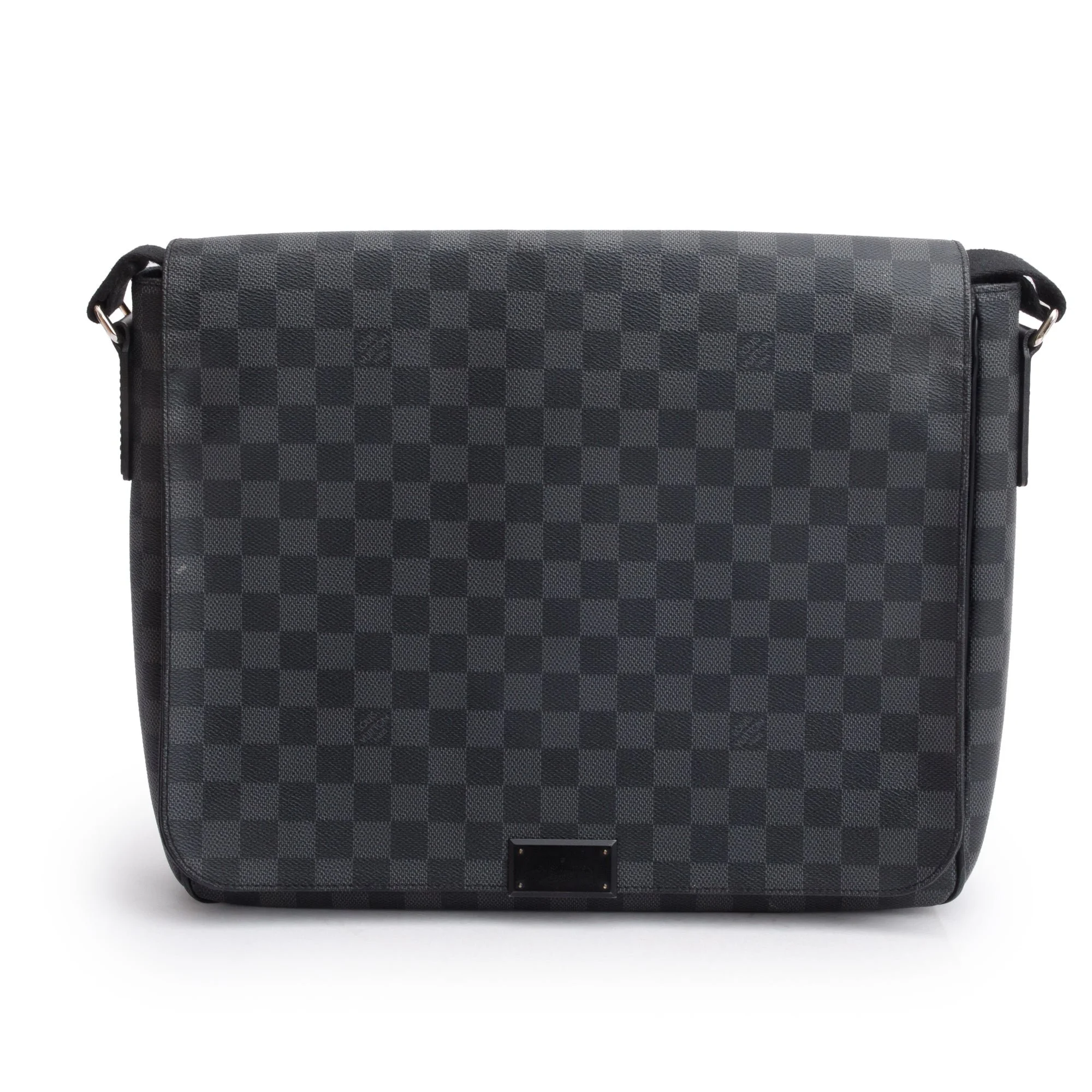 Louis-Vuitton-Damier-Graphite-District-MM-4.jpg