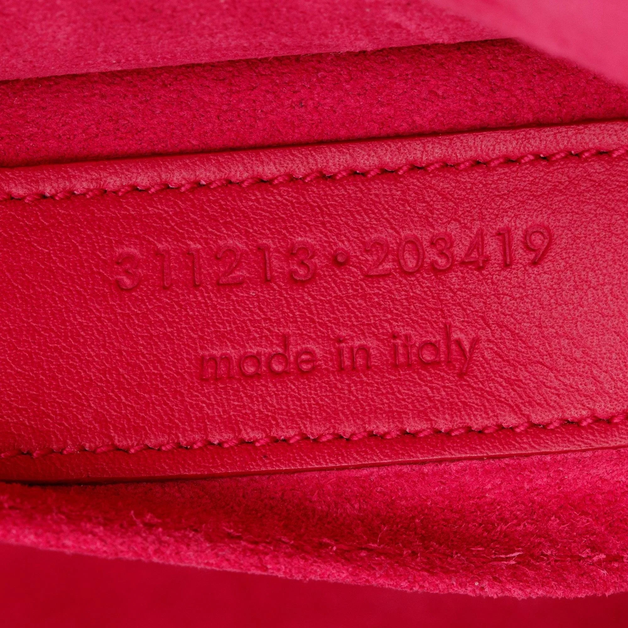 Saint-Laurent-Pink-Leather-Classic-Y-Ligne-Clutch-6.jpg