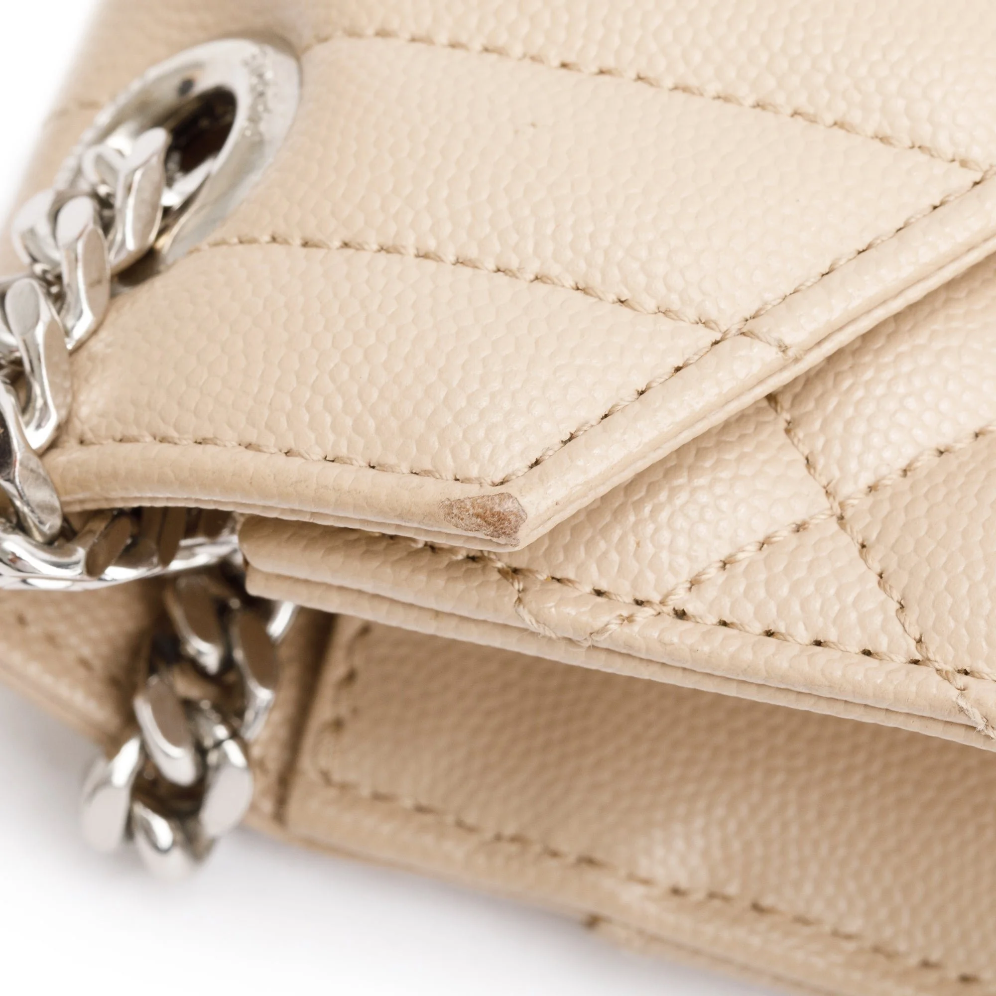 Saint-Laurent-Beige-Quilted-Grain-De-Poudre-Leather-Large-Envelope-Chain-Bag-8.jpg