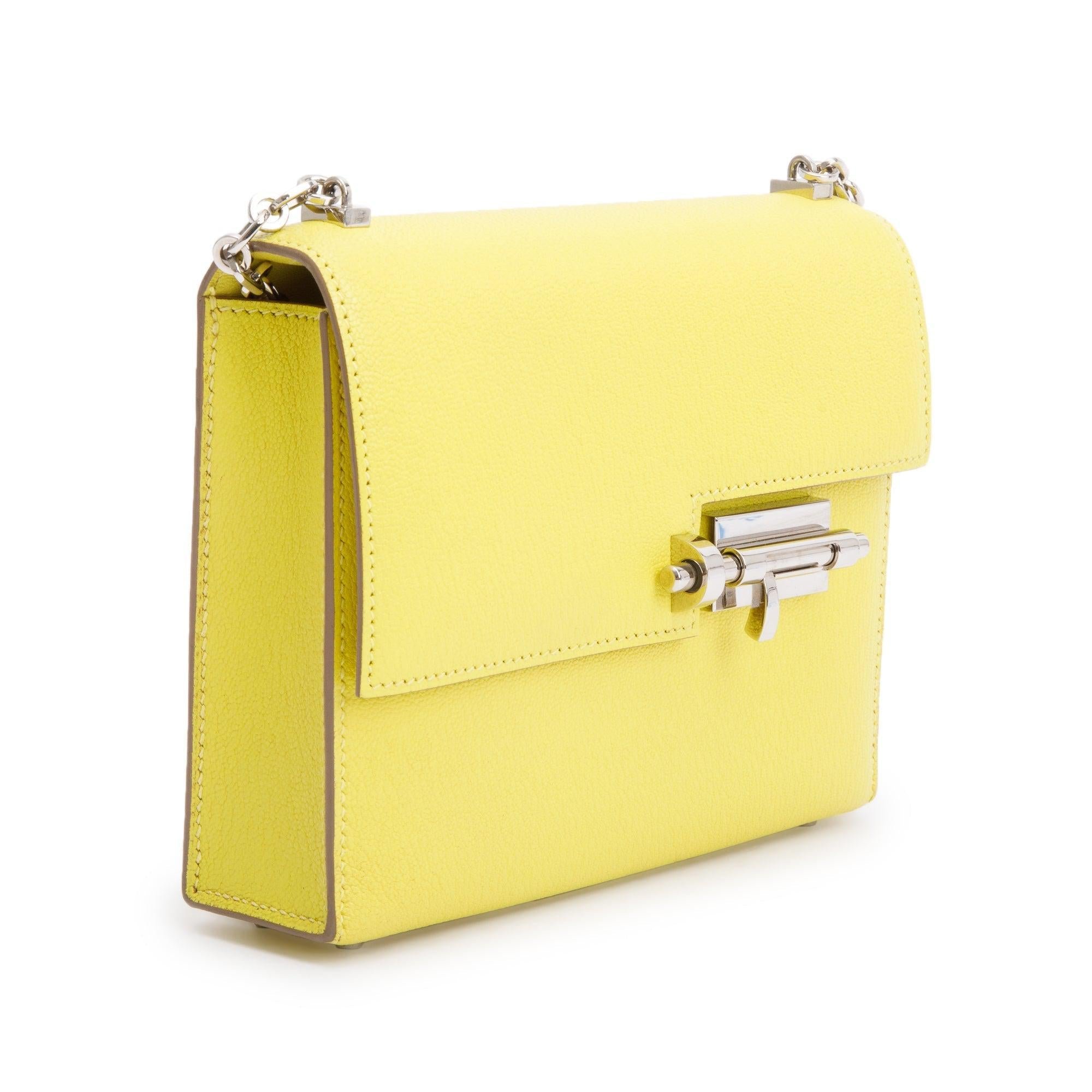 Hermes-2020-Lime-Chevre-Mysore-Mini-Verrou-Chaine-17-4.jpg