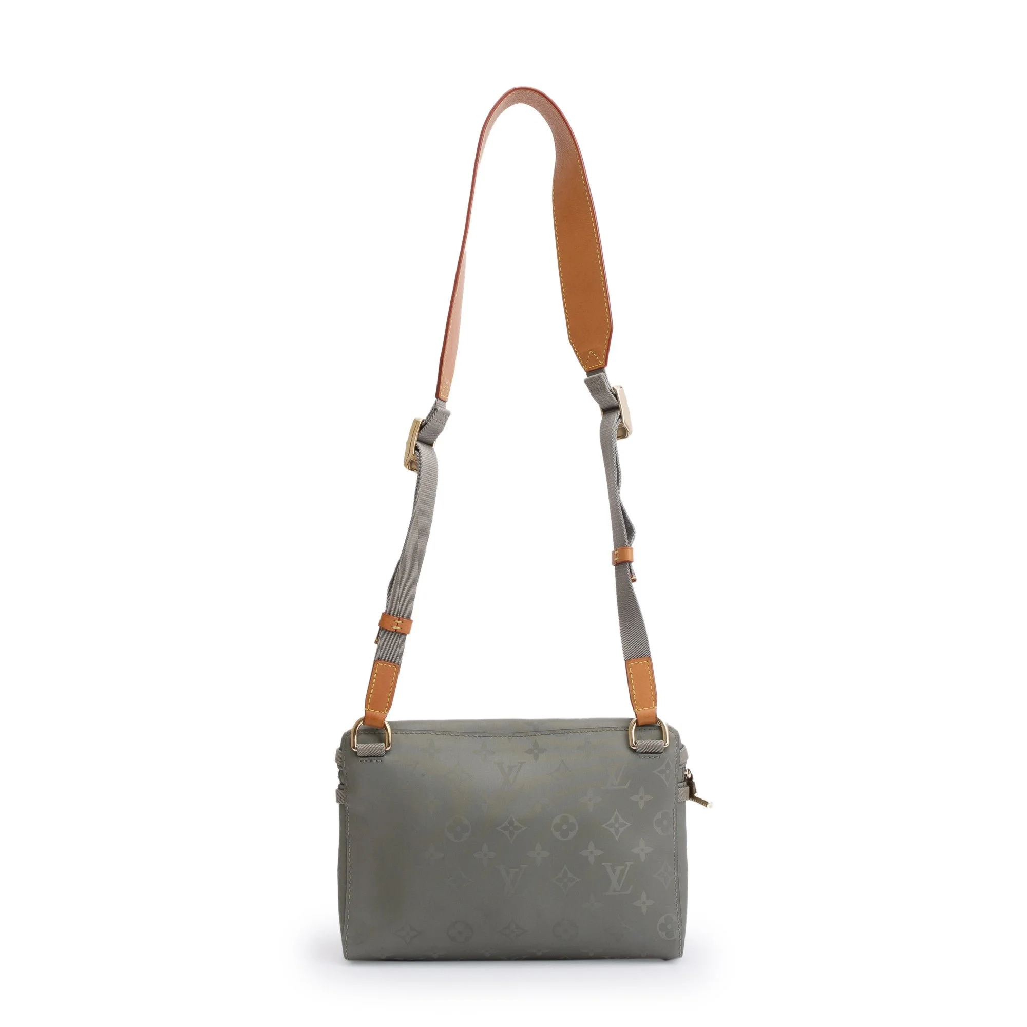 Louis-Vuitton-Titanium-Monogram-Messenger-Bag-PM-6.jpg