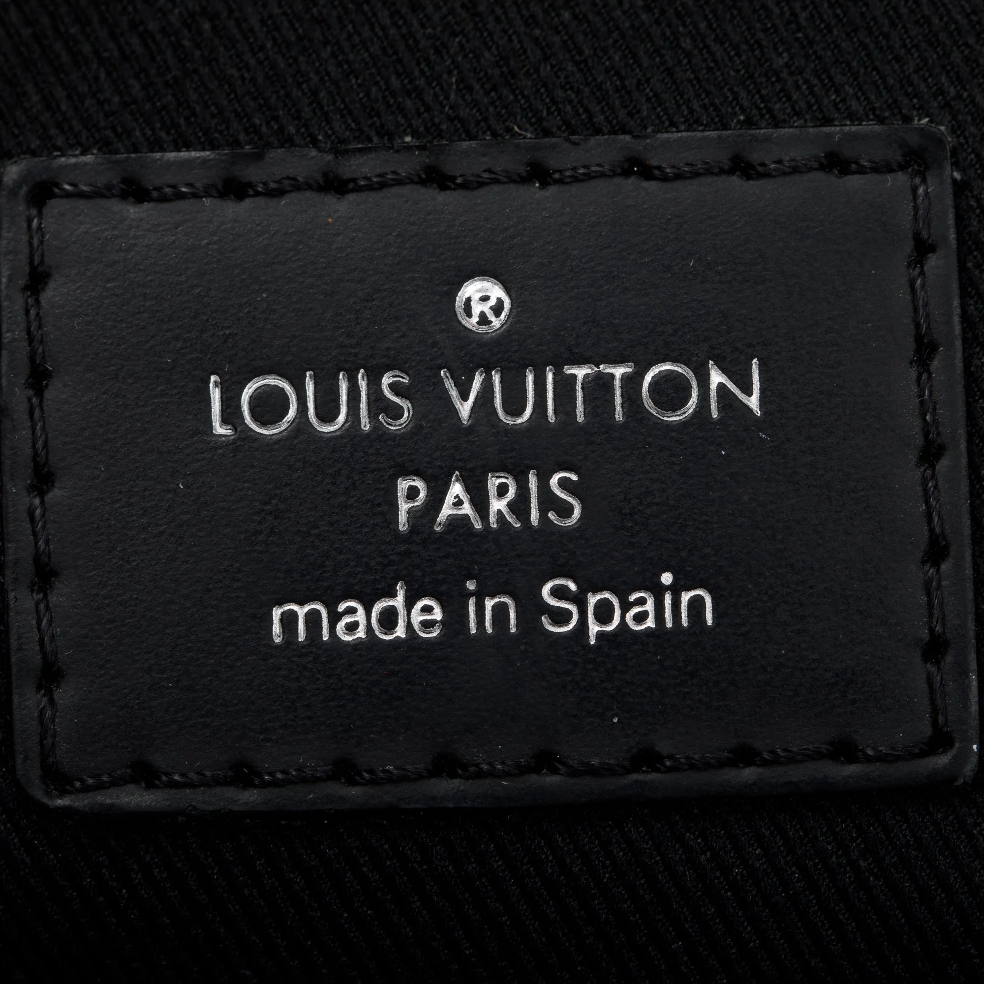 Louis-Vuitton-Damier-Graphite-Dayton-Reporter-PM-10.jpg