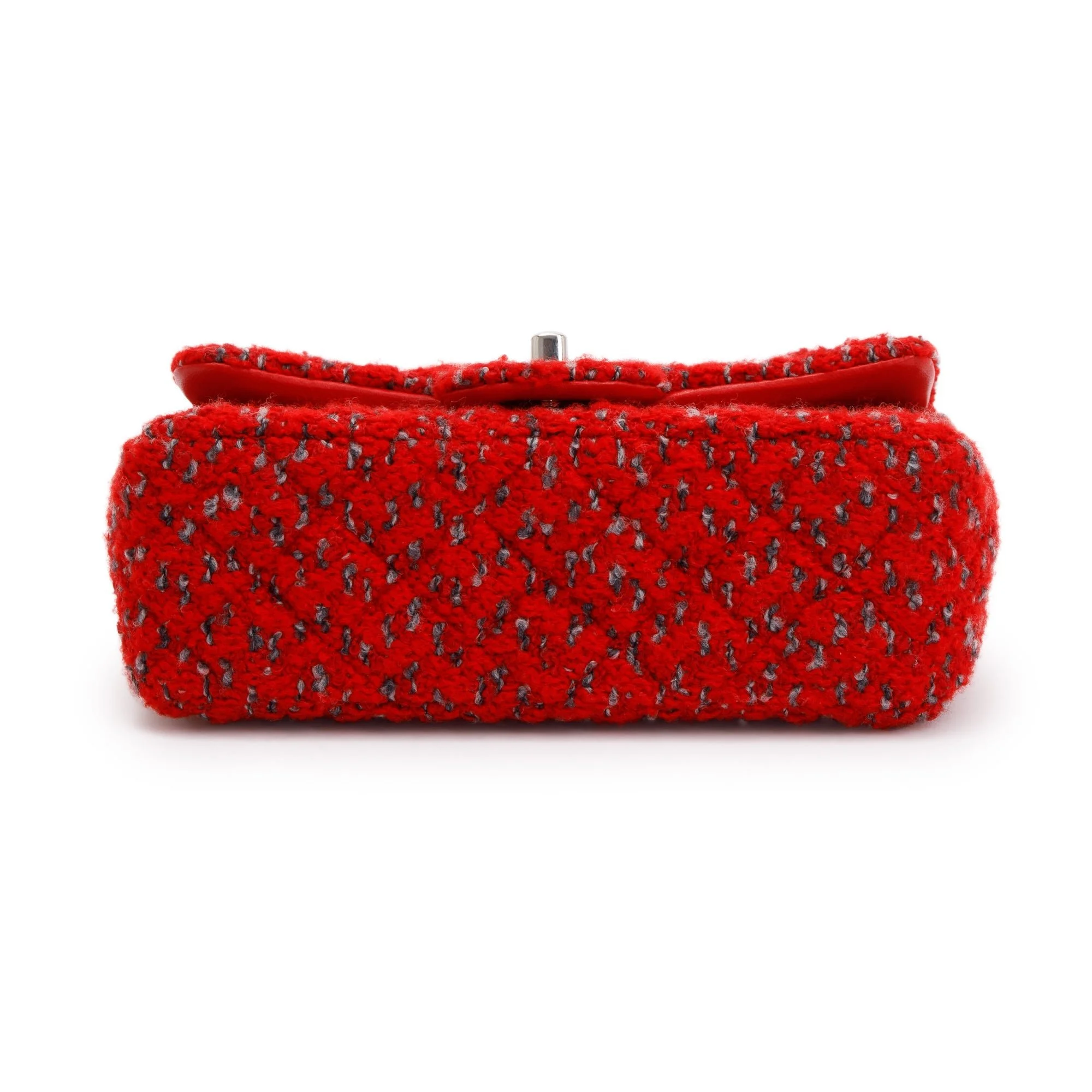 Chanel-2022-Red-Tweed-Classic-Mini-Rectangular-Flap-Bag-6_a8a367b0.jpg