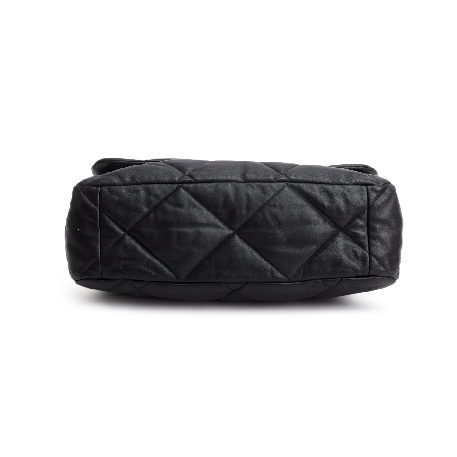 Chanel-6_21e56494-ca59-485d-a7b8-acdca0b81134.jpg
