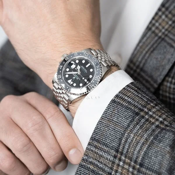 rolex-gmt-ii-126710grnr-003-5_3_1_1.jpg