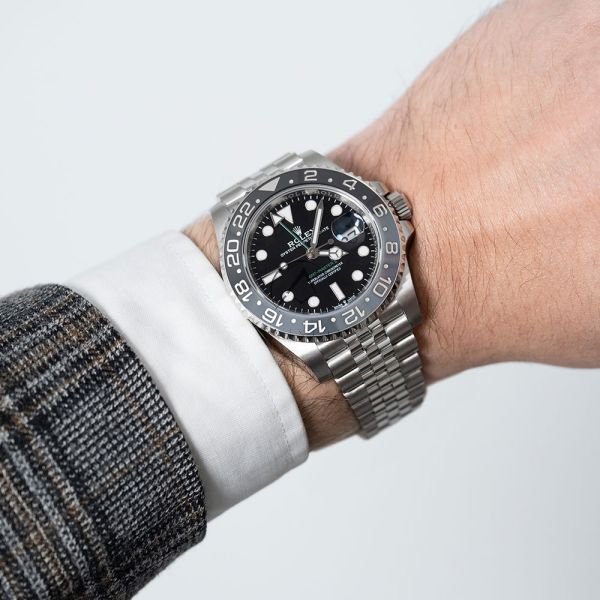 rolex-gmt-ii-126710grnr-003-6_3_1_1.jpg