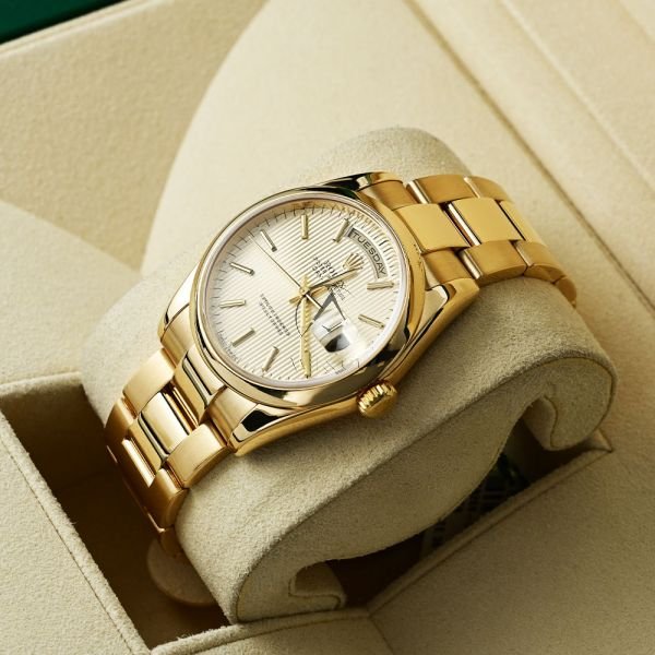rolex-day-date-36-118208-001-7.jpg