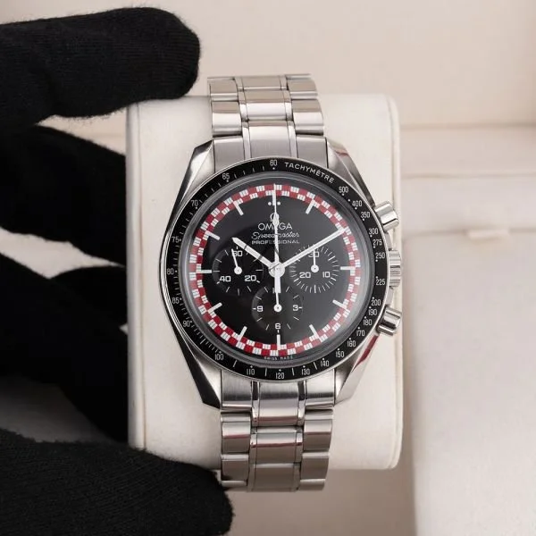 omega-speedmaster-tintin-311304-001-7.jpg