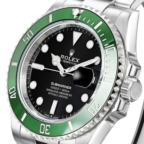 rolex-submariner-126610lv-new-3.jpg