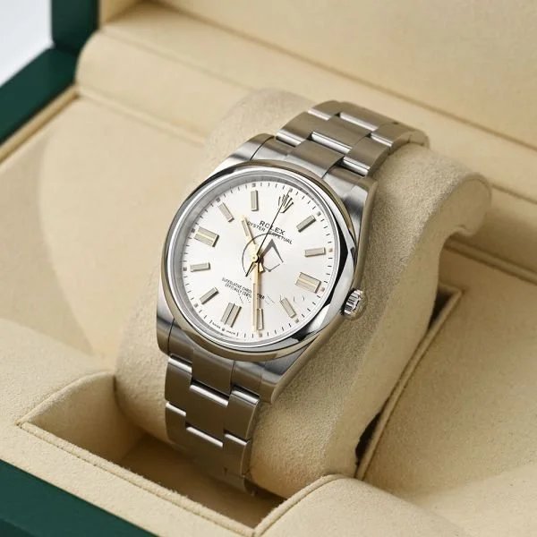 rolex-oyster-perpetual-41-124300-020-7.jpg