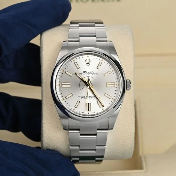 rolex-oyster-perpetual-41-124300-020-8.jpg