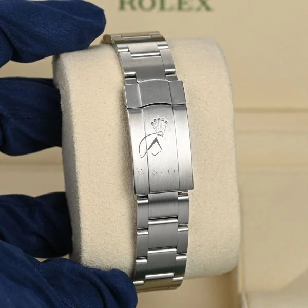 rolex-oyster-perpetual-41-124300-020-9.jpg