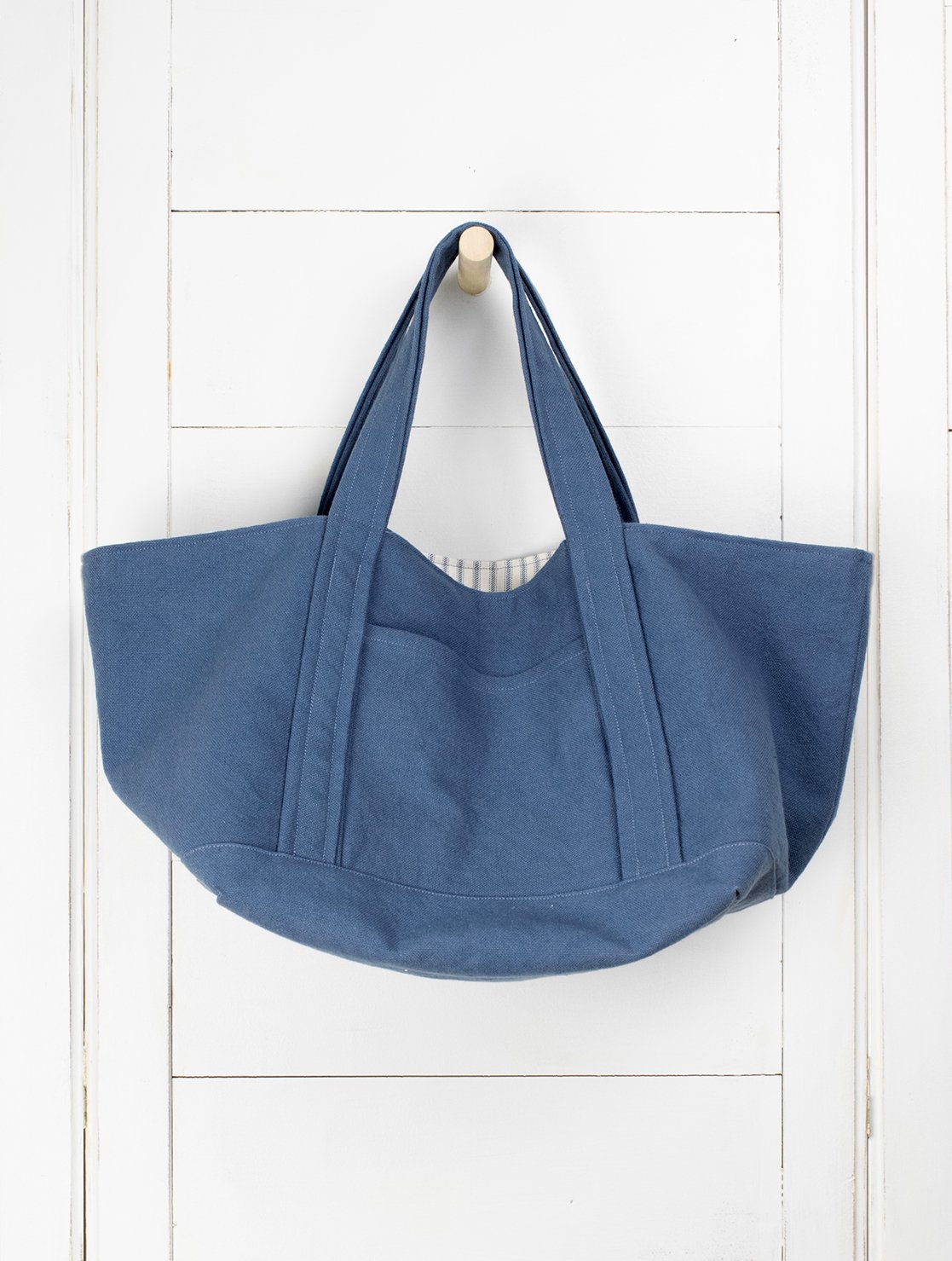 EuroTote - all Blue - On Panel - SS.jpg