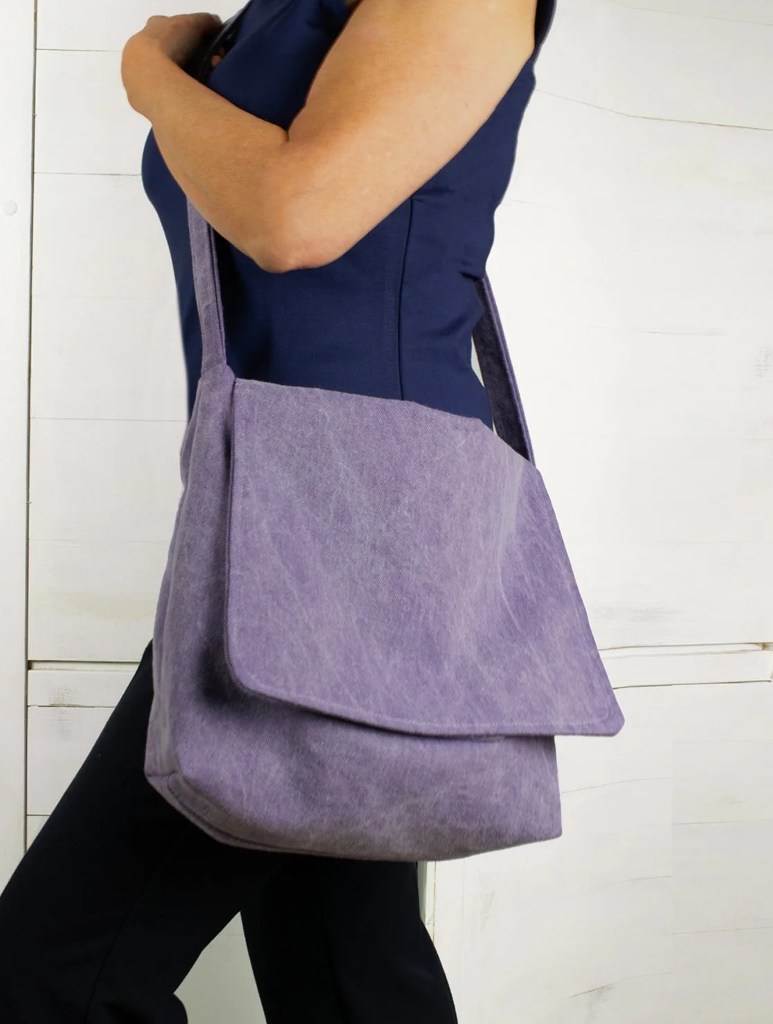 Lavender satchel - susasn modeling - SS.jpg