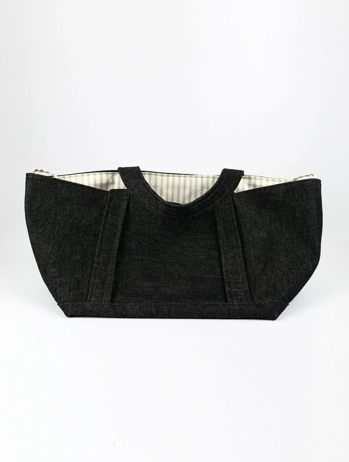 EuroTote - Charcoal Black - Table -SS.jpg