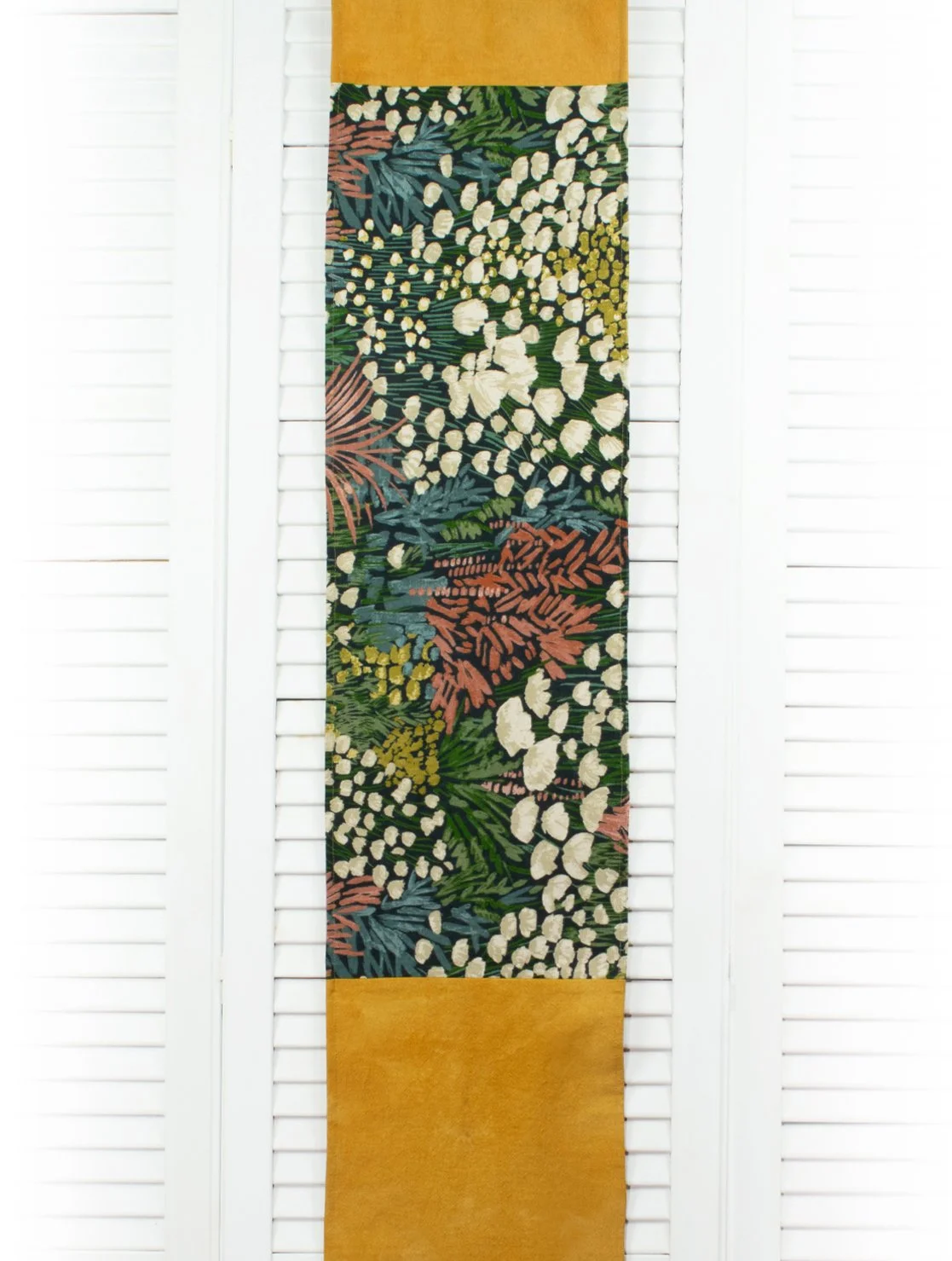 Table runner (extra long) in Impressionist floral and golden yellow
