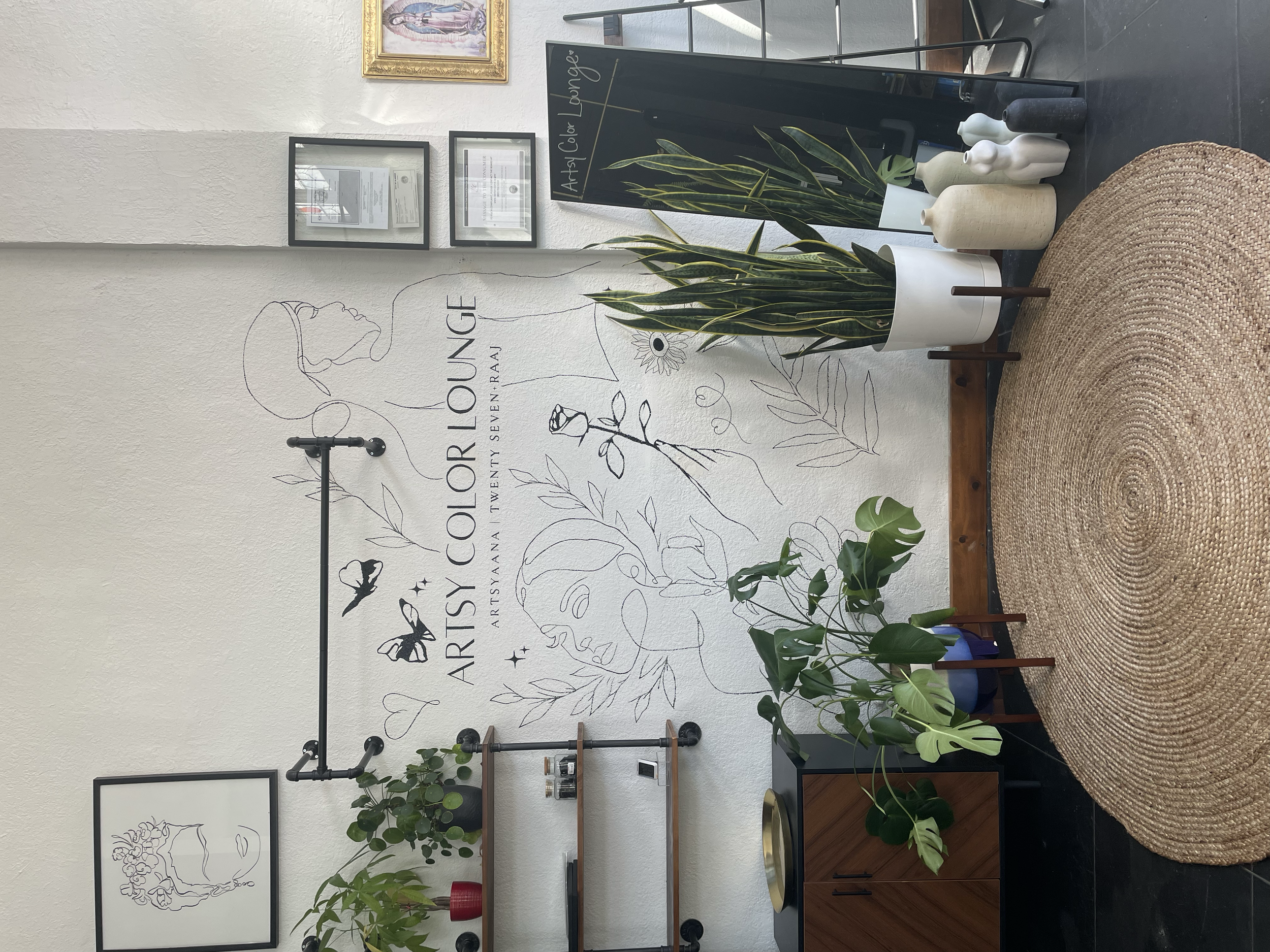 Artsy Color Lounge - Alameda, CA