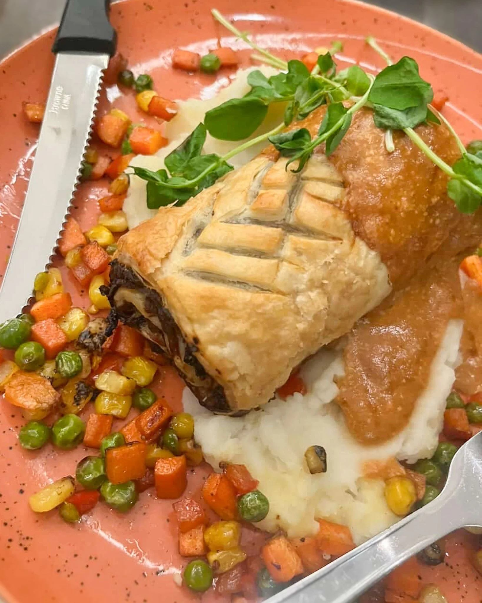 Last chance to enjoy our Dine Around Freddy menu! 🌟 

Dive into our retro-inspired dishes that celebrate old-school comfort and nostalgic favourites, all reimagined the Pickle Jar way. 🍽️✨ 

Dine Around ends on the 8th! Don&rsquo;t miss your chance