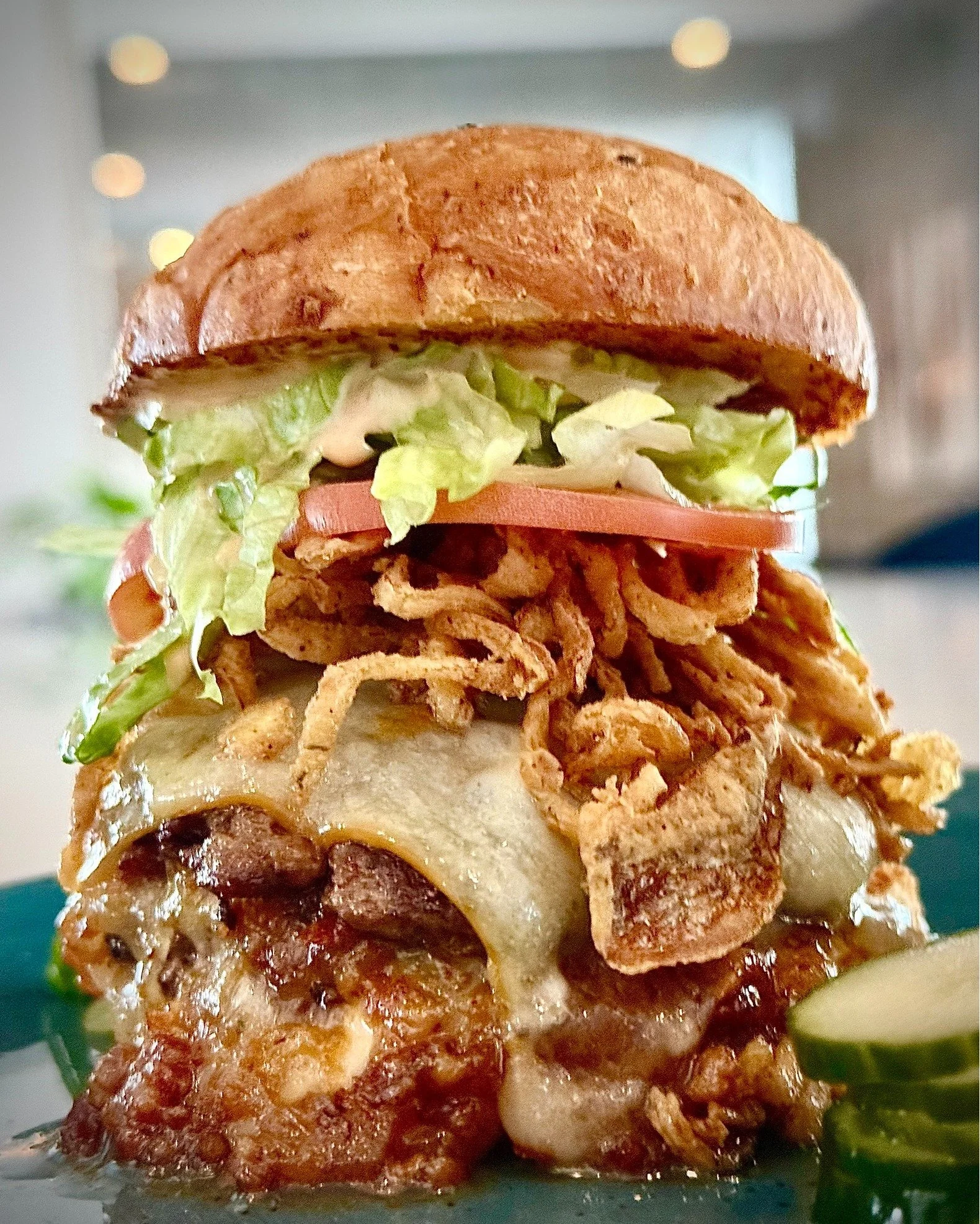 🚨 HE'S BACK FOR ONE LAST WEEKEND! 🚨
Don't miss your last chance to try our award-winning Smoked BBQ Stack! 🍖🔥 Join us today and tomorrow and taste the burger that everyone is talking about. Trust us, it's worth every bite! 🤤✨ #KINDOFABIGDILL #Pi