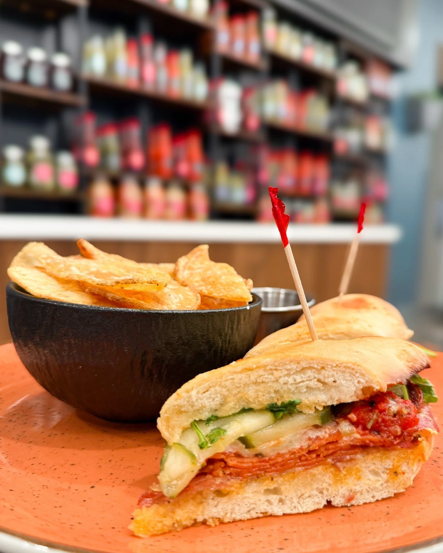 This week's Chef's Lunch 🥖

👉 Toasted Italian Sandwich 
Spicy Chorizo &middot; Genoa Salami &middot; Chunky Marinara &middot; Smoked Cheddar &middot; House Pickles &middot; Arugula &middot; House-Made Hoagie Roll

Available Monday to Friday (11AM-2