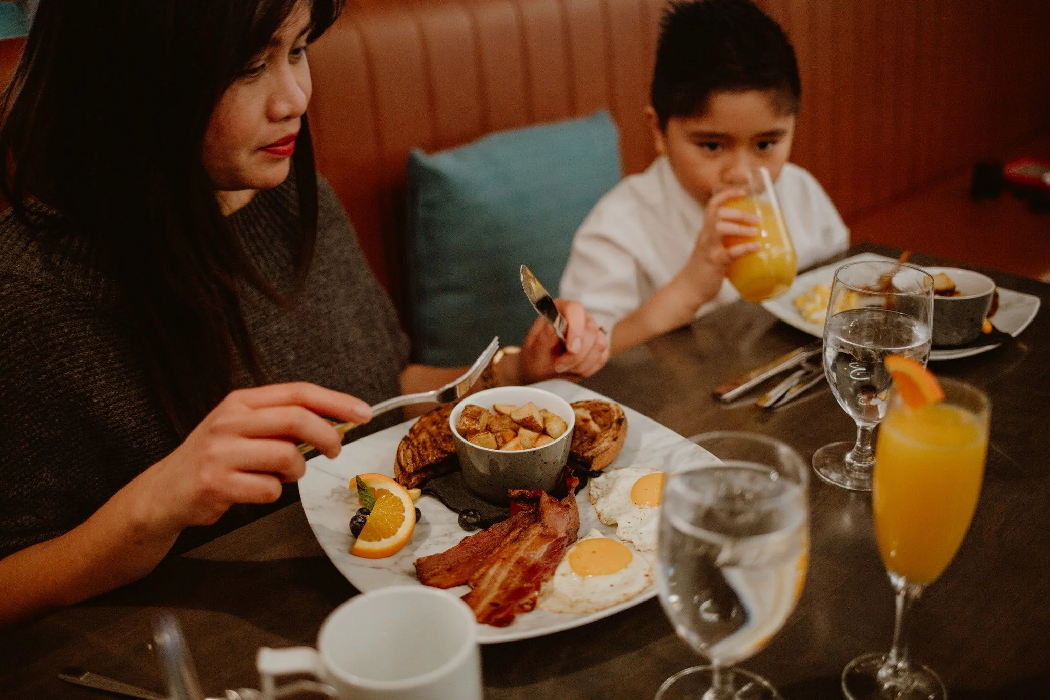 ✨ Celebrate Mother's Day at Pickle Jar! 🌷🥒 Join us on May 10th for a delightful brunch and enjoy our pickle buffet &amp; pickle fountain all day long! 

Treat the most special lady in your life to a meal she won&rsquo;t forget. 📲 Book your table n
