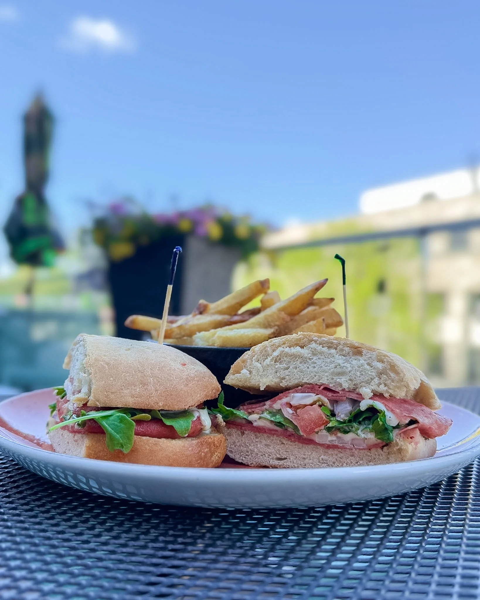 This week's Chef's Lunch is the Italian Sandwich: 🥪 🍅

&middot; Salami &middot; Fresh Mozza &middot; Pickled Tomato &middot; Arugula &middot; Italian Mayo &middot; Toasted Housemade Hoagie &middot;

Enjoy your lunch, a drink, and a choice of side f