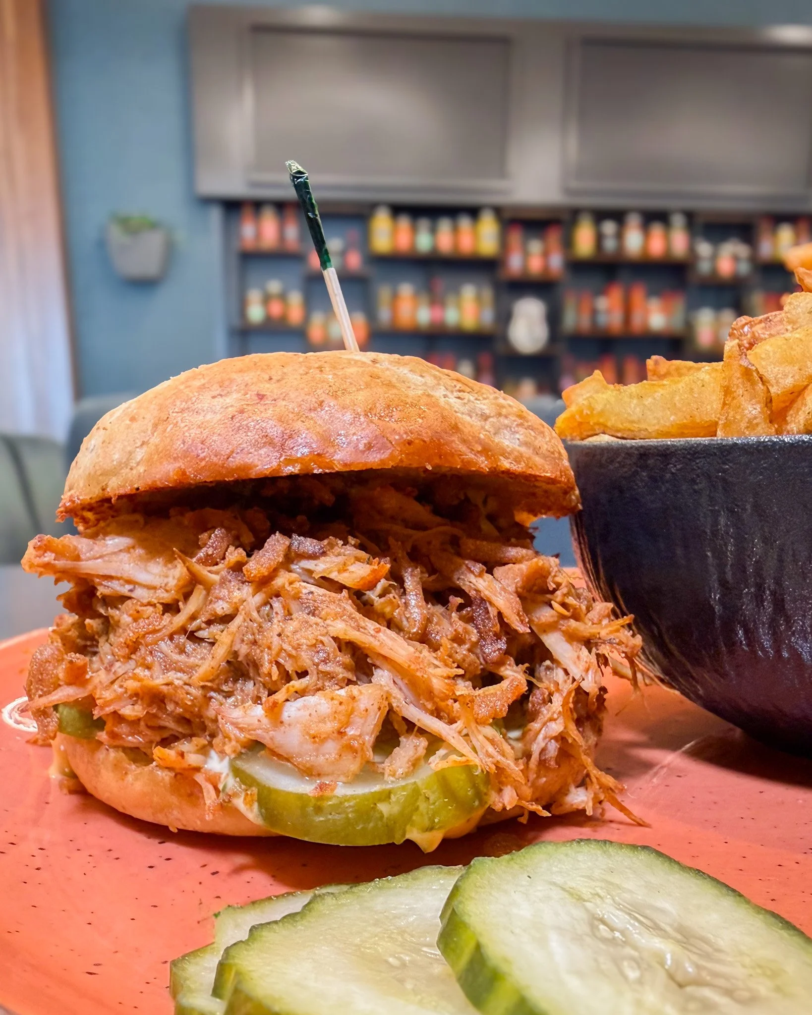 You've still got time to treat yourself with this week's Chef's lunch, but don't wait too long! 👀

🥪 Pulled Pork Sandwich: 
&middot; Pulled Pork &middot; Sriracha Mayo &middot; Crispy Onions &middot; Toasted Housemade Bun &middot;

Enjoy your lunch