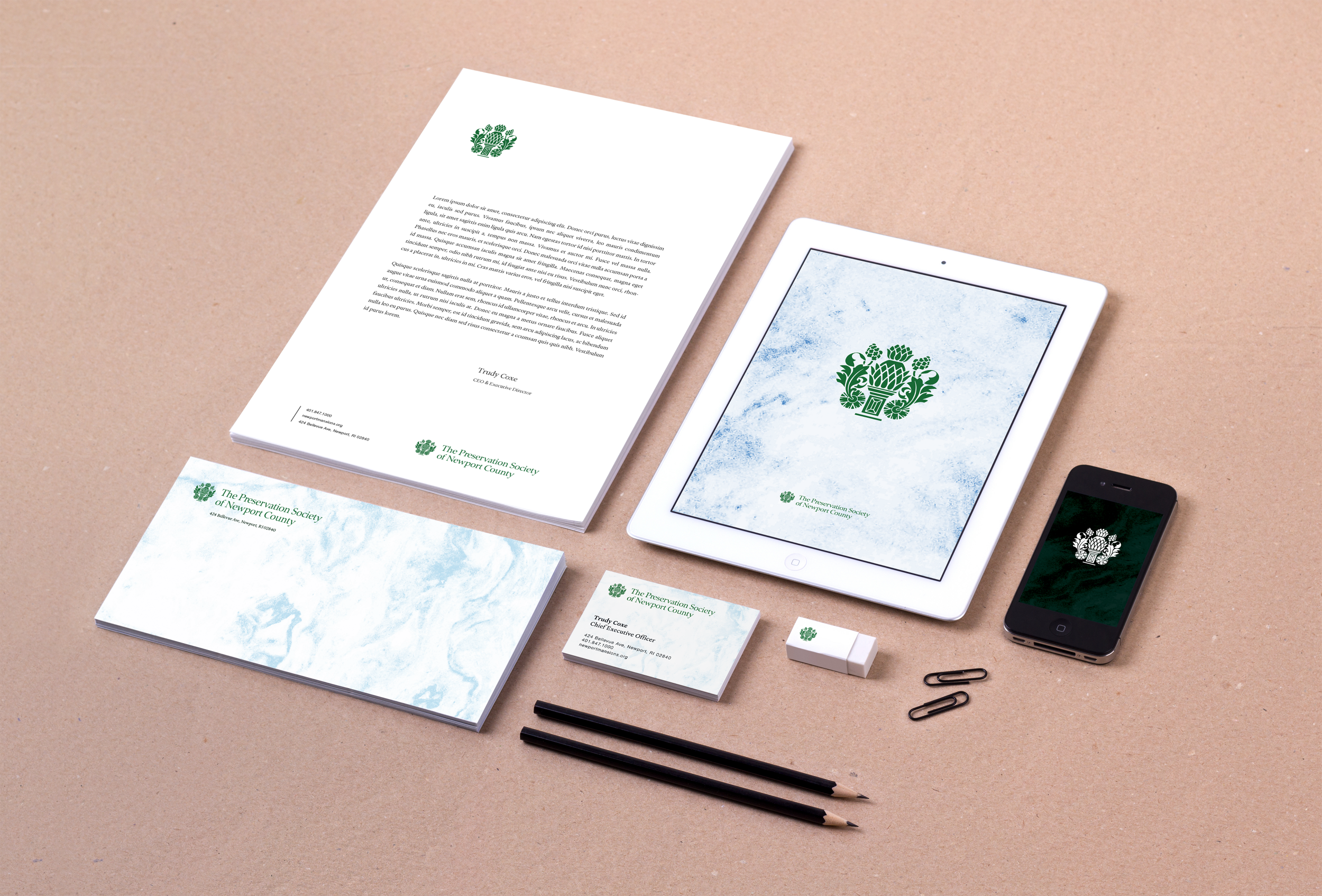 Branding-Identity-MockUp-Vol8_2500_c.png