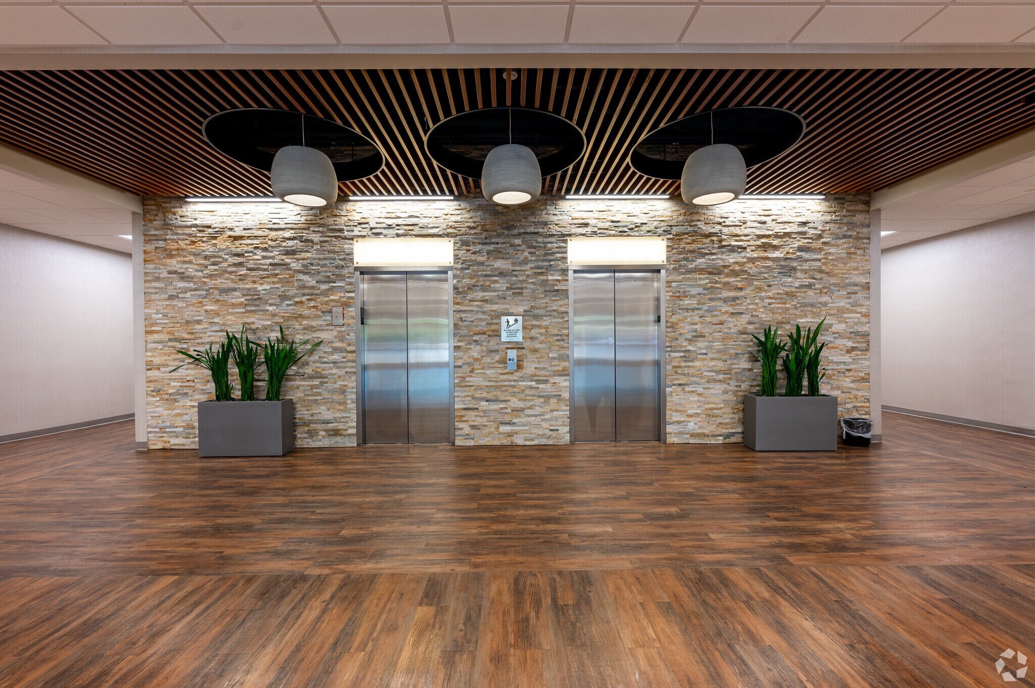3901-W-86th-St-Indianapolis-IN-Interior-Photo-8-LargeHighDefinition.jpg