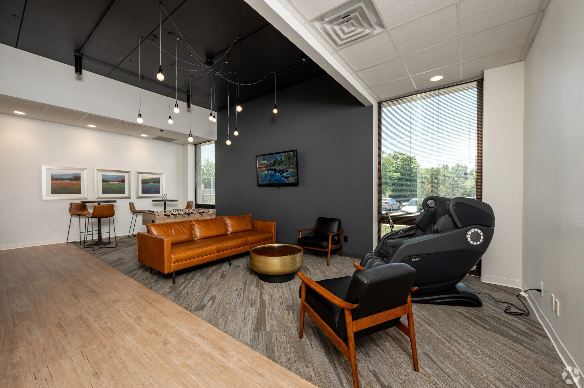 3901-W-86th-St-Indianapolis-IN-Interior-Photo-9-LargeHighDefinition.jpg