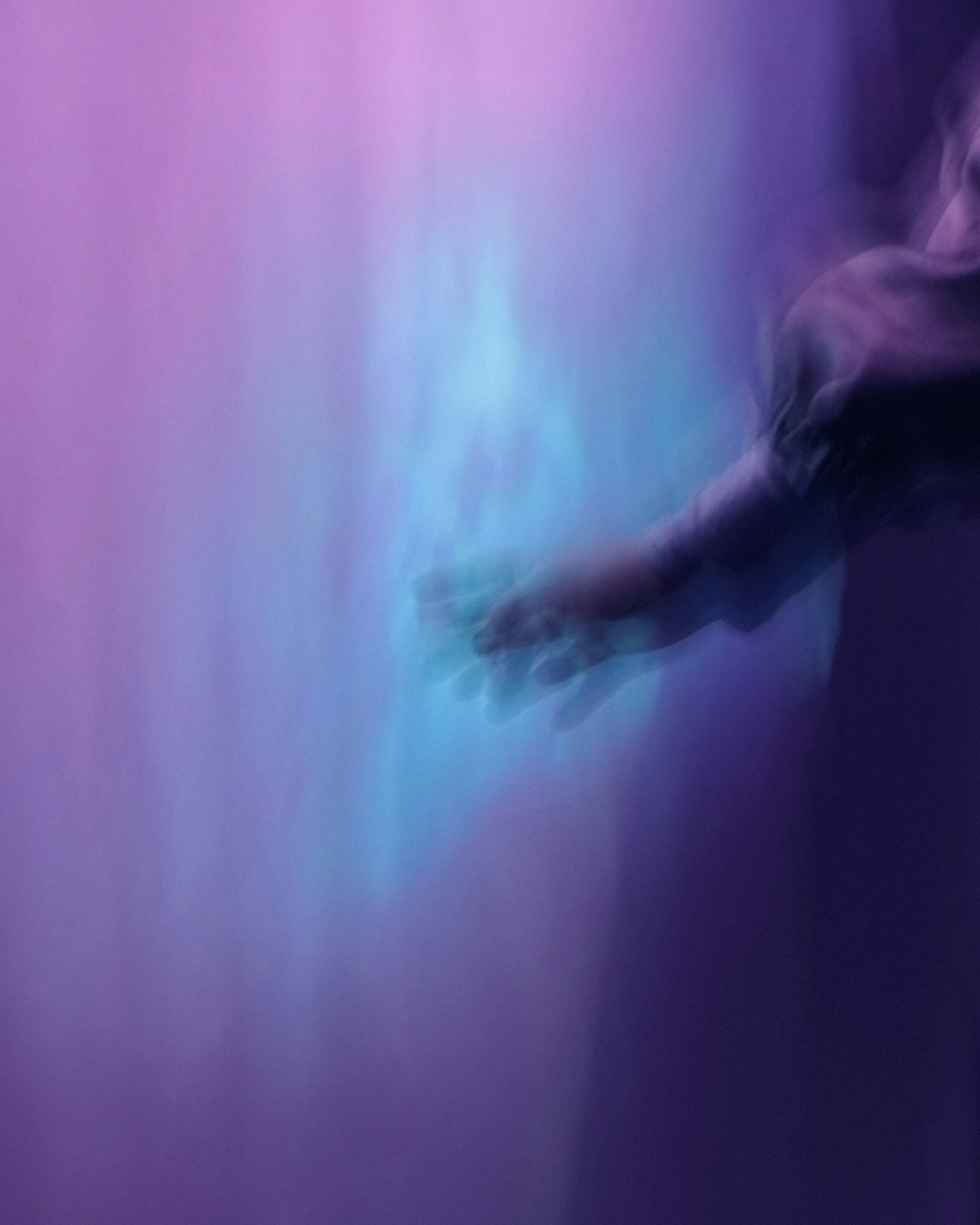 käsi läbi seina.jpg