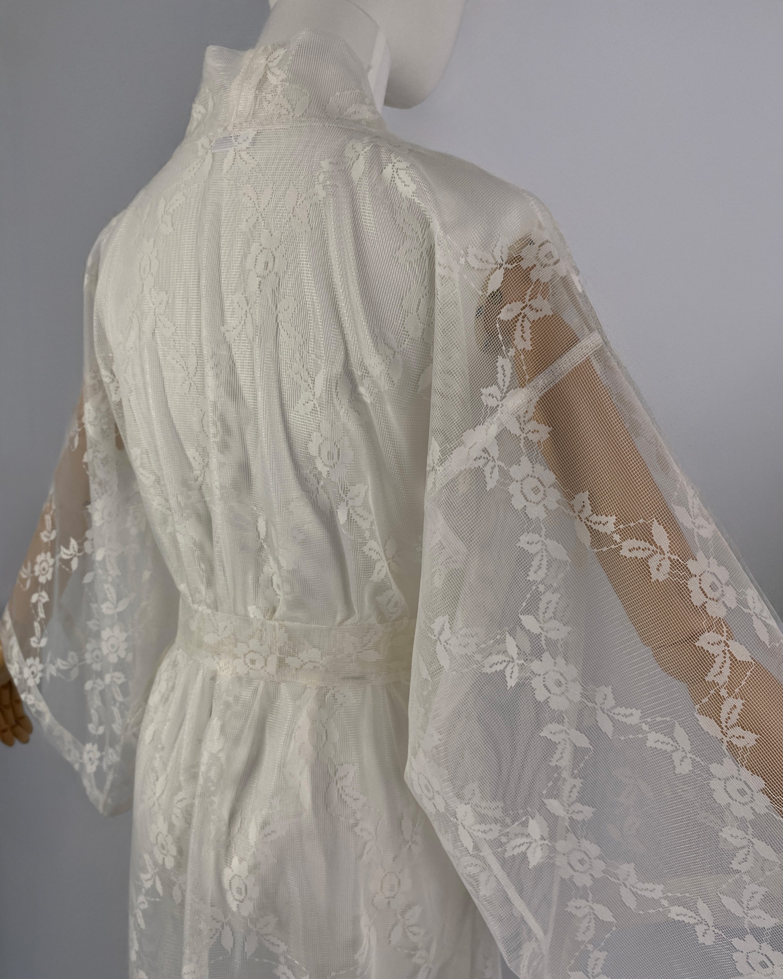 Clara Bloom, taganttvaade-Prosinga Studio.jpg