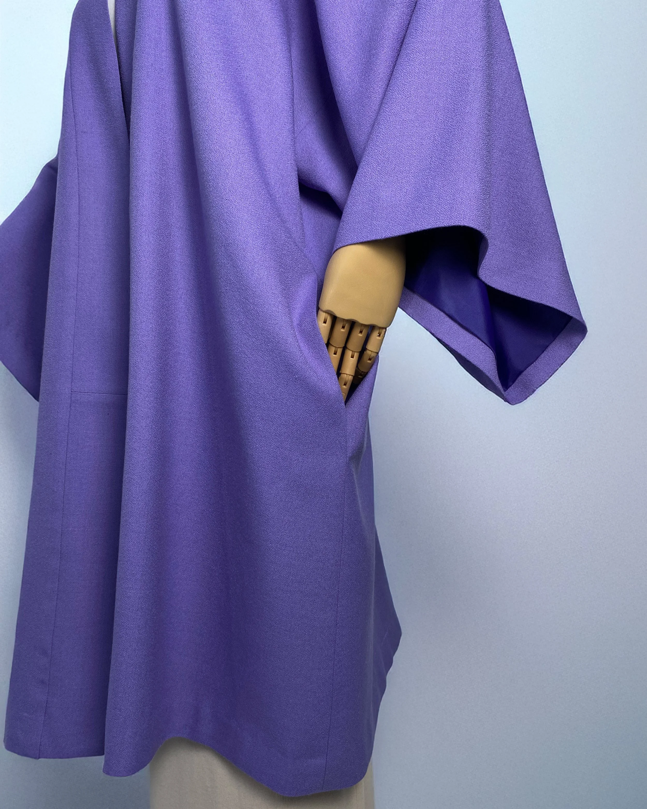 t Aurelia, külgvaade taskuga-Prosinga Studio.jpg