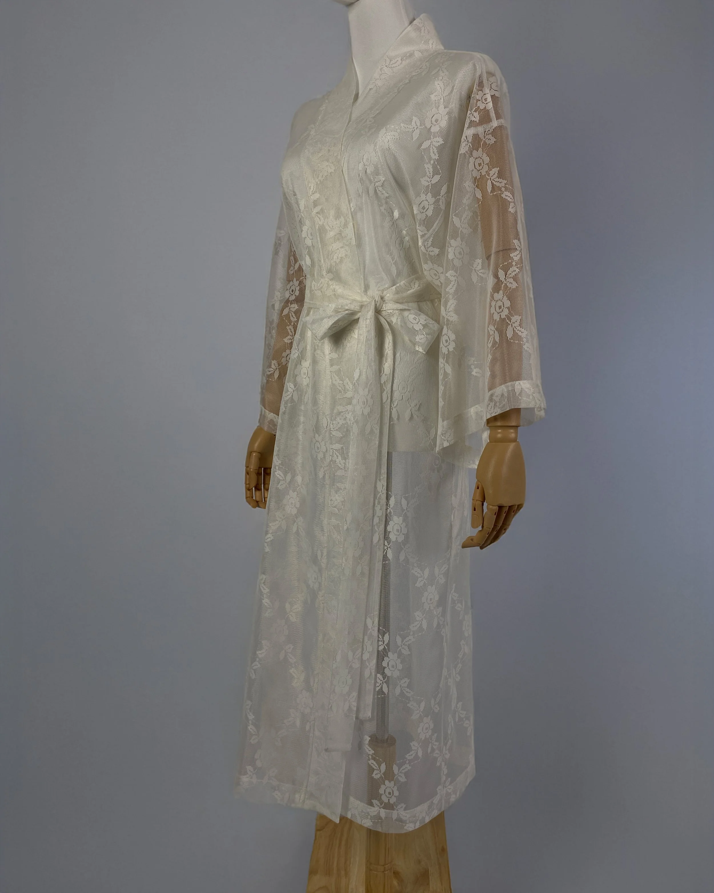 Clara Bloom, külgvaade-Prosinga Studio.jpg