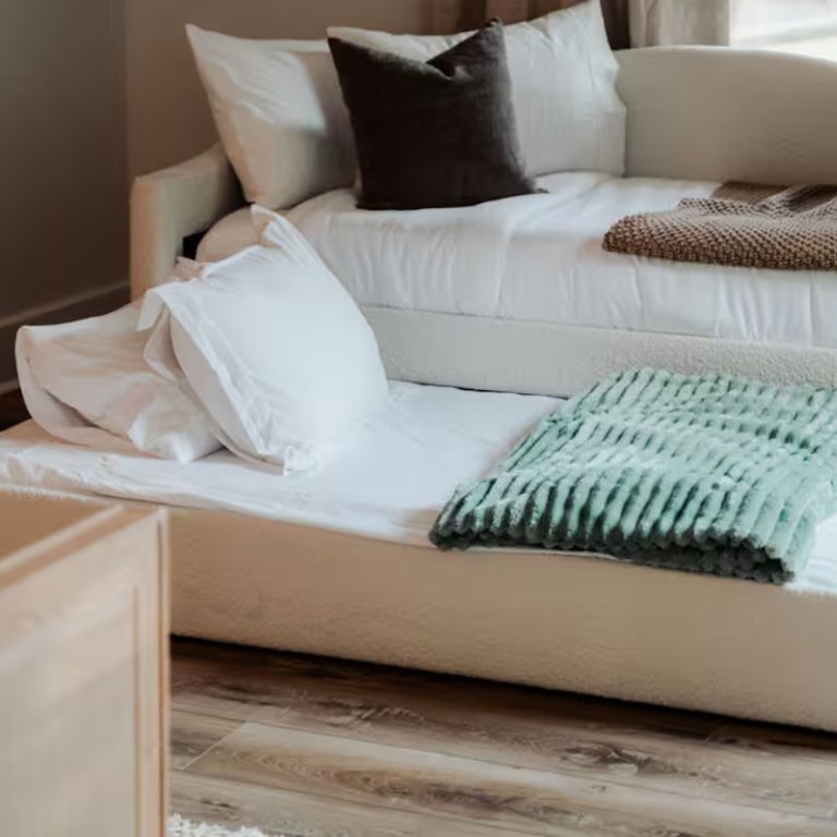 Twin Bed (lofted/trundle)