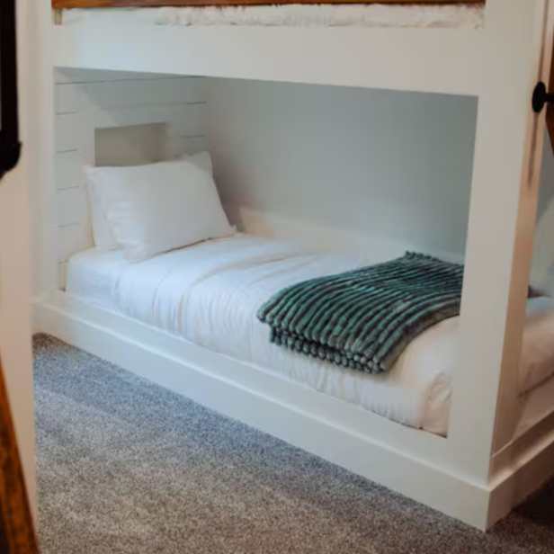 Twin Bed (non-lofted)