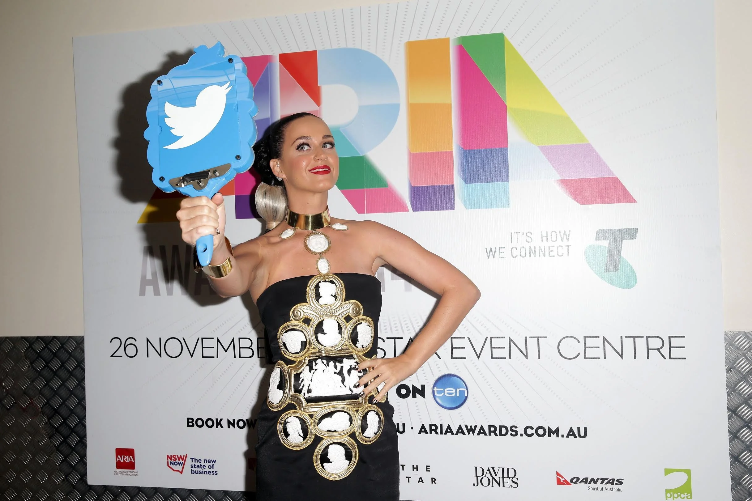 Twitter_Handheld_Katy.jpg