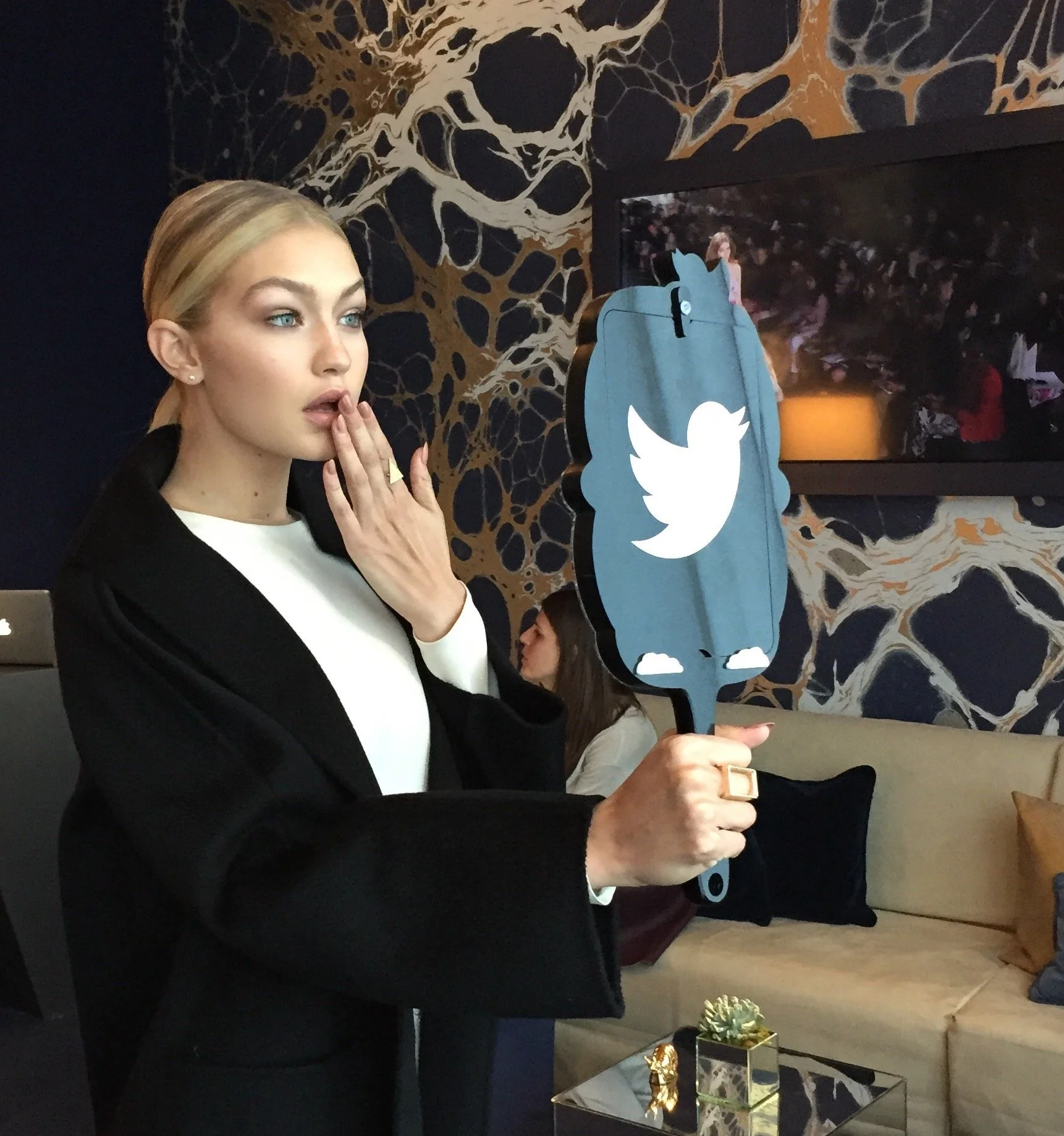 Twitter Mirror
