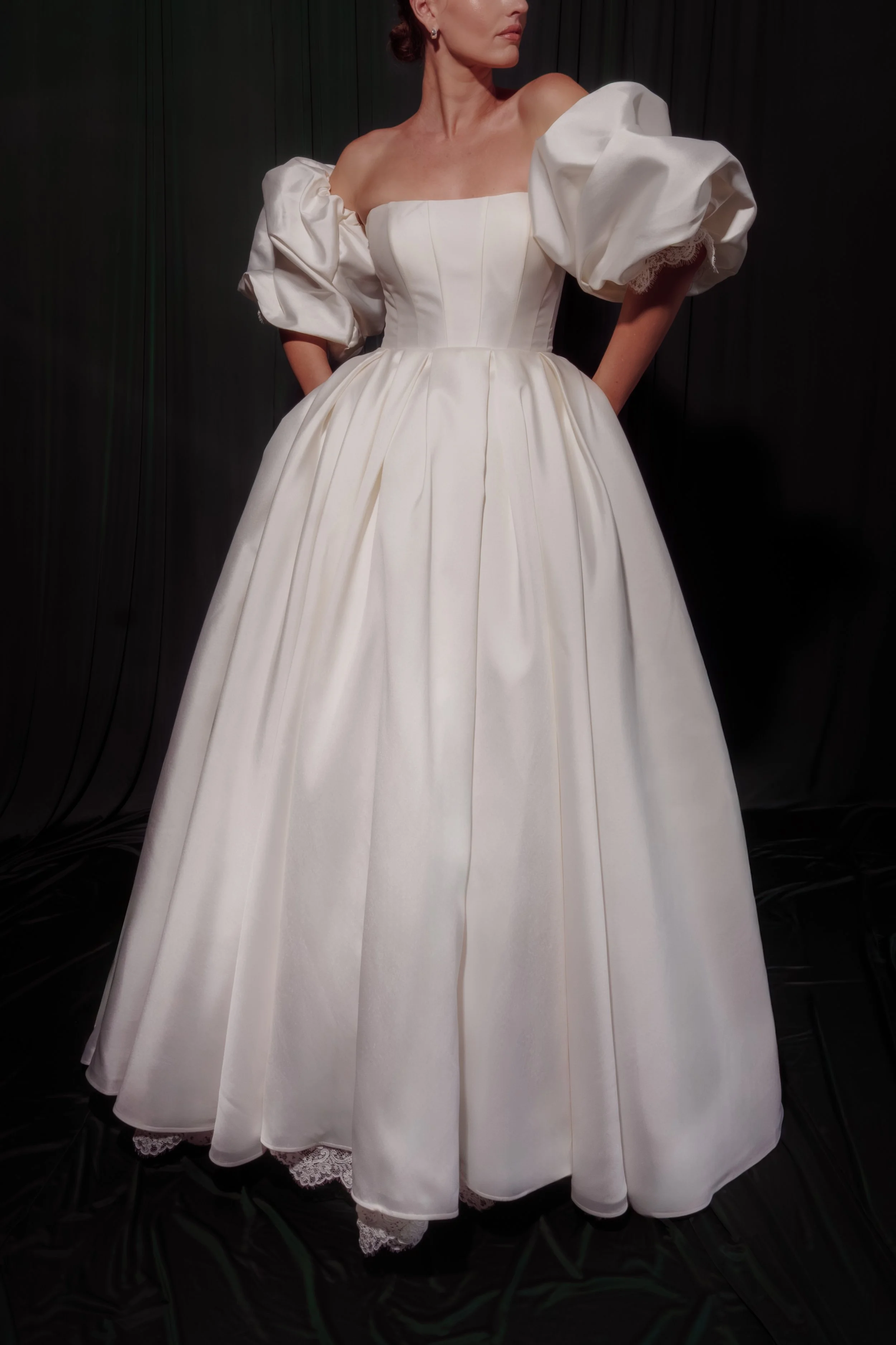 KATE WITH KATE SLEEVES
