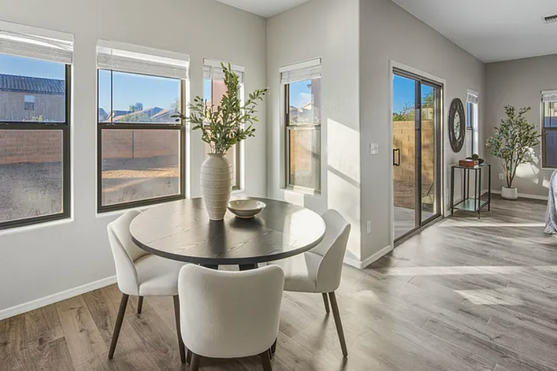 Staged dining room in a Phoenix home ideal for entertaining
