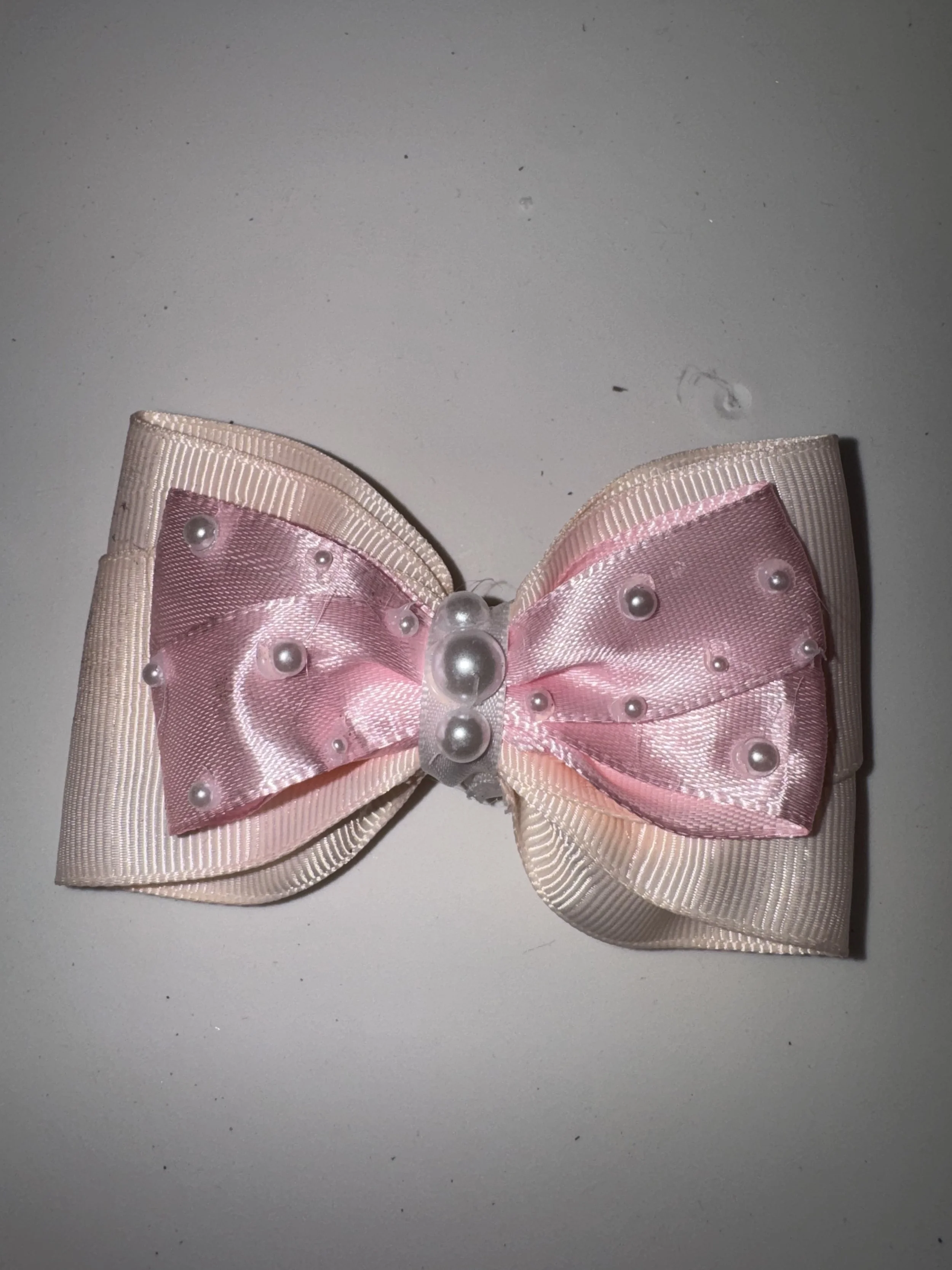 Pinky Pearls bow