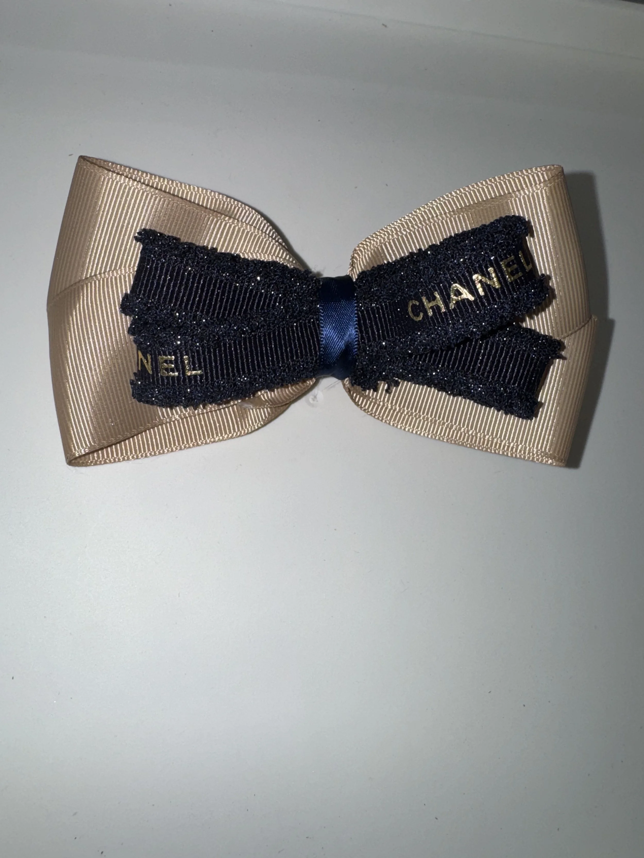 Chanel boutique bow