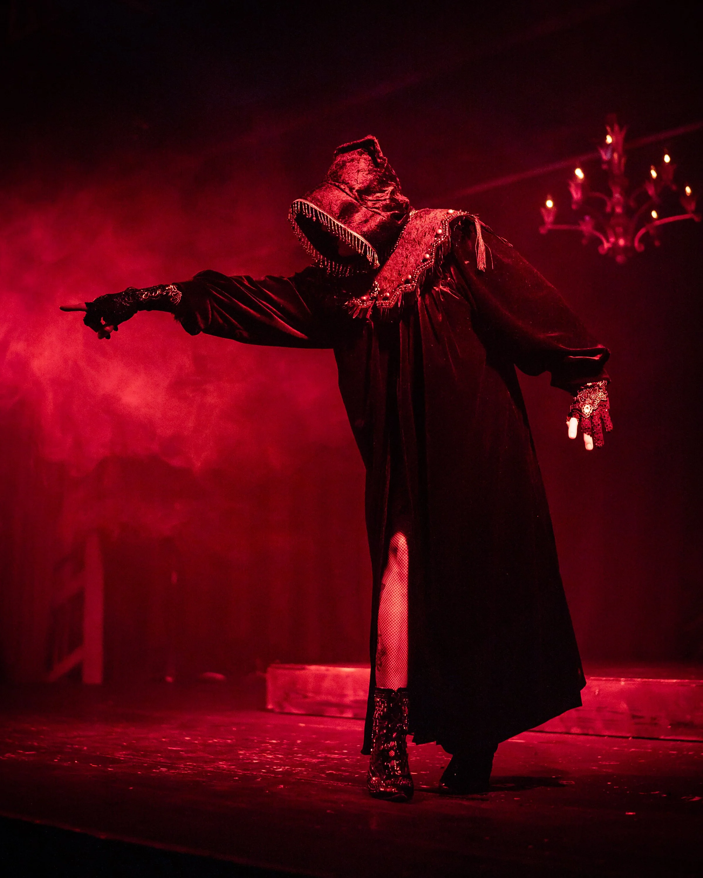 11 sneaky.boo0014.jpg