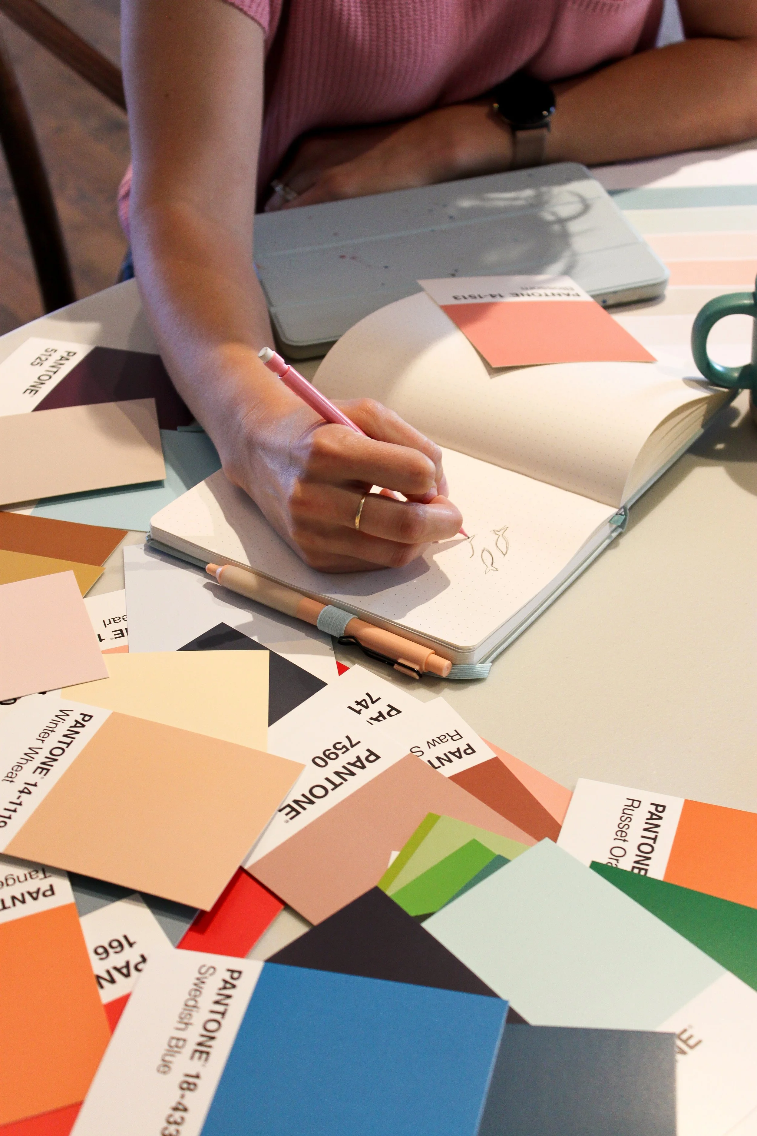 How to Choose the Right Brand Designer